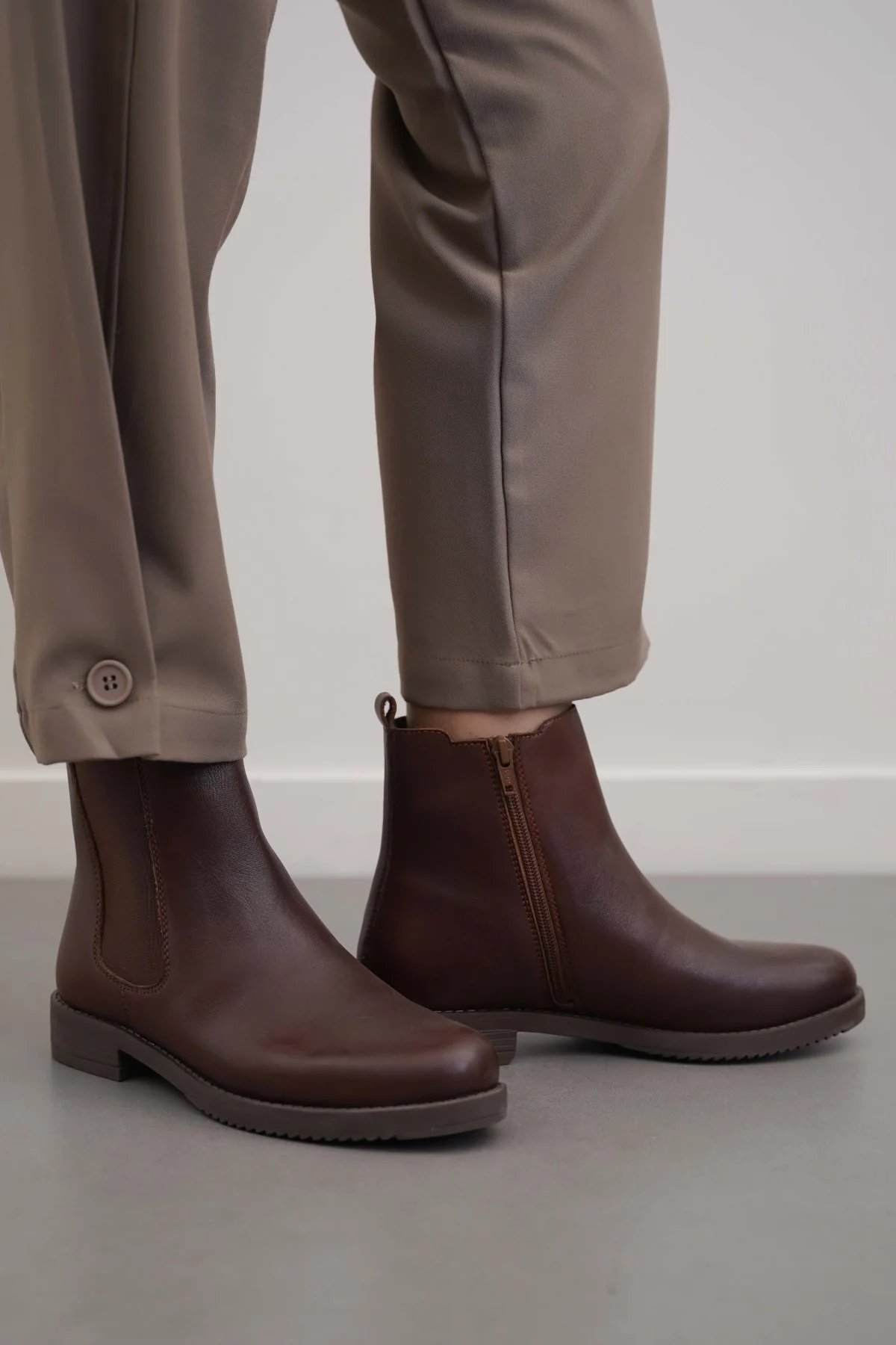 LEATHER CHELSEA BOOTS - Image 5
