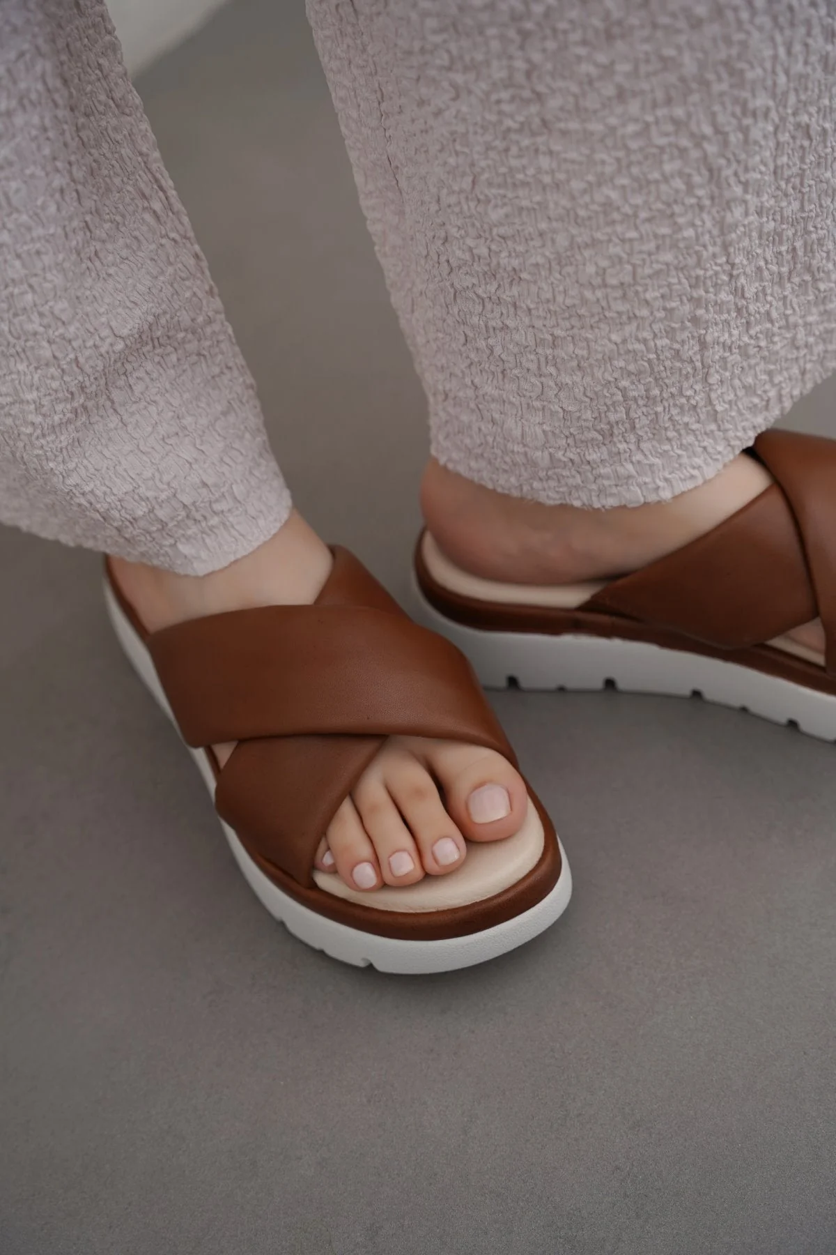 LEATHER MAMA CROSS SLIDES - Image 3