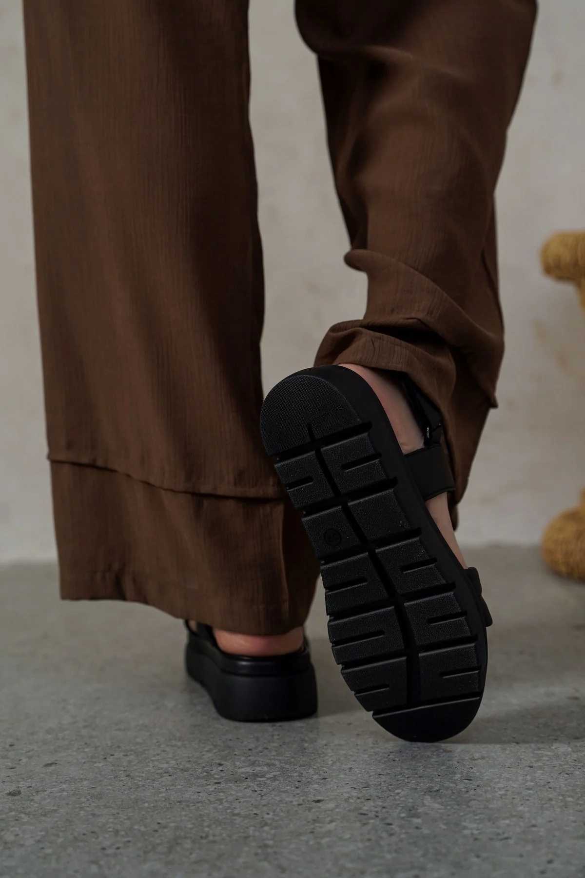 LEATHER MAMA SANDALS - Image 3