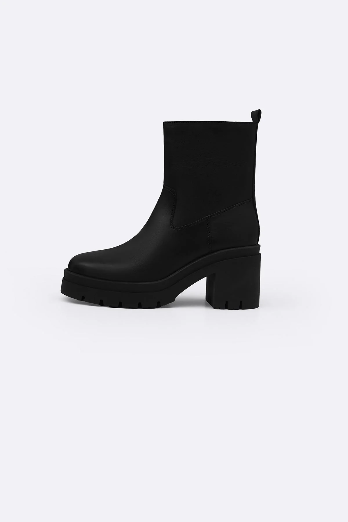 LEATHER PLATFORM BOOTS