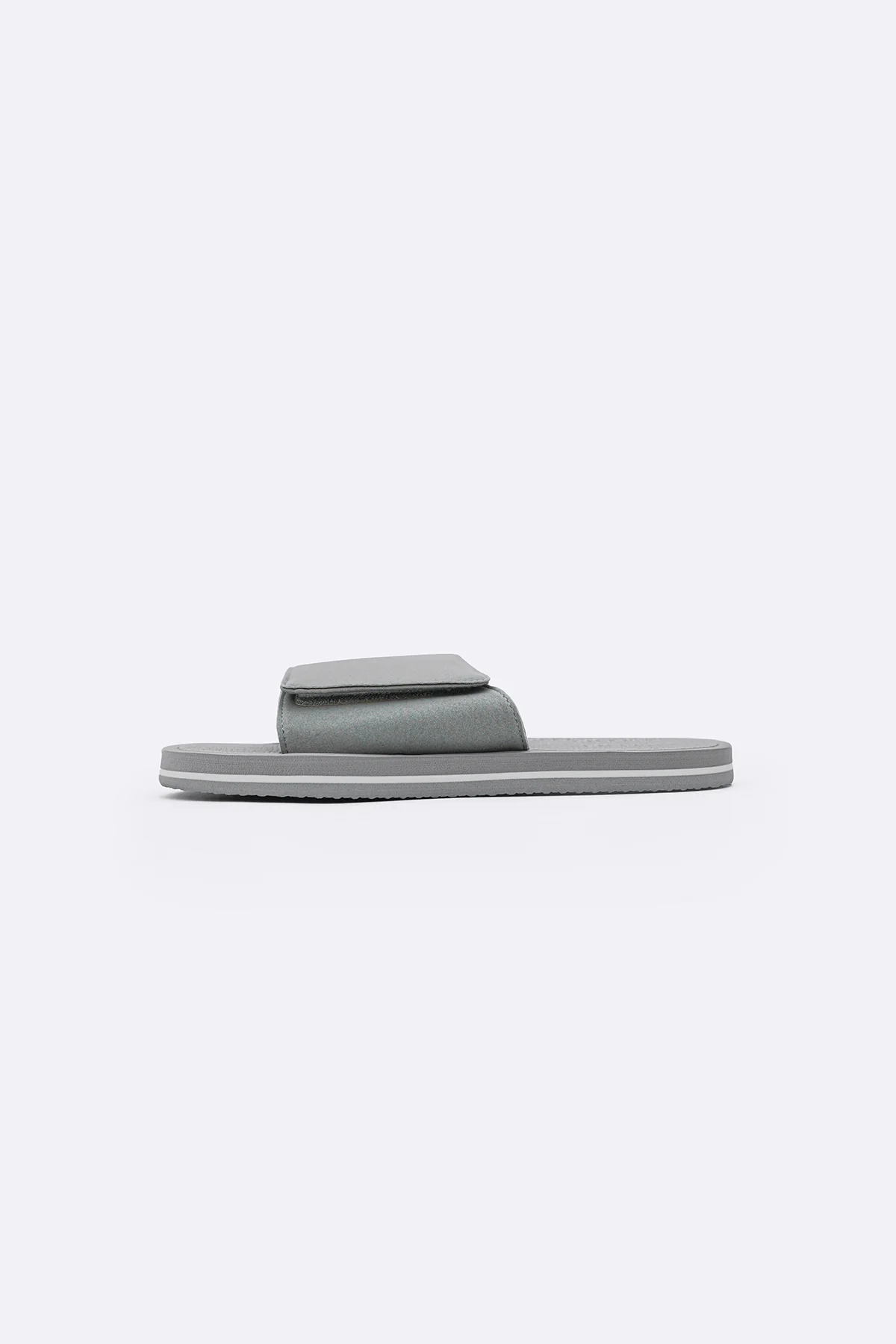 LIGHT EVERYDAY SLIPPERS