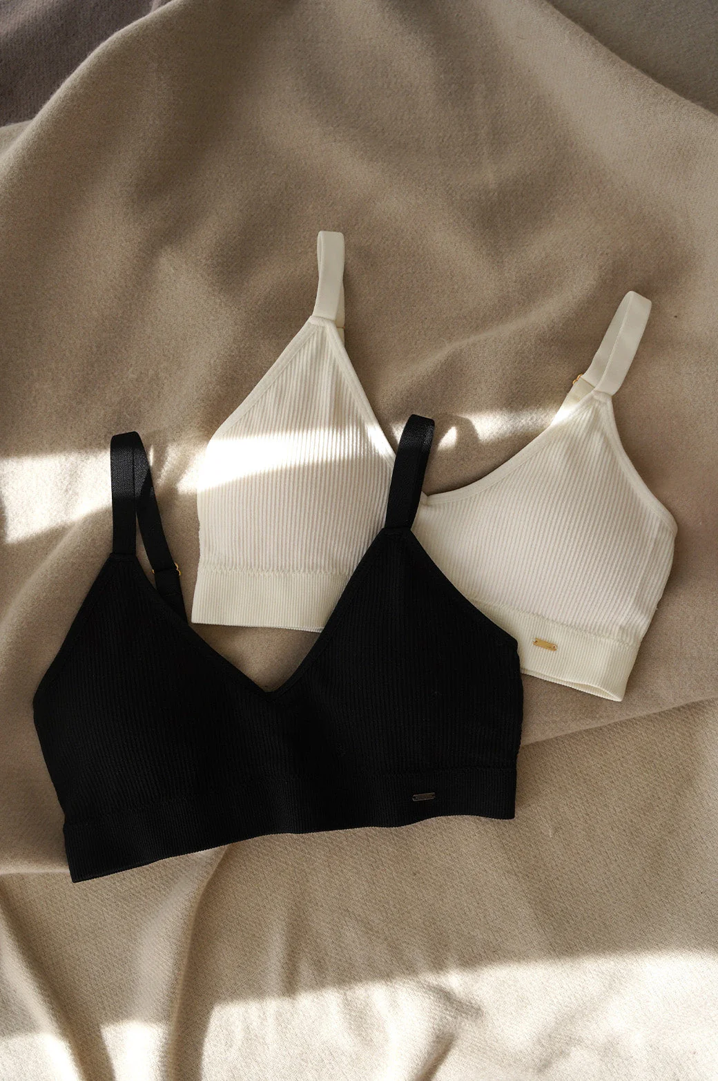 LIGHTLY PADDED BRALETTE - Image 3