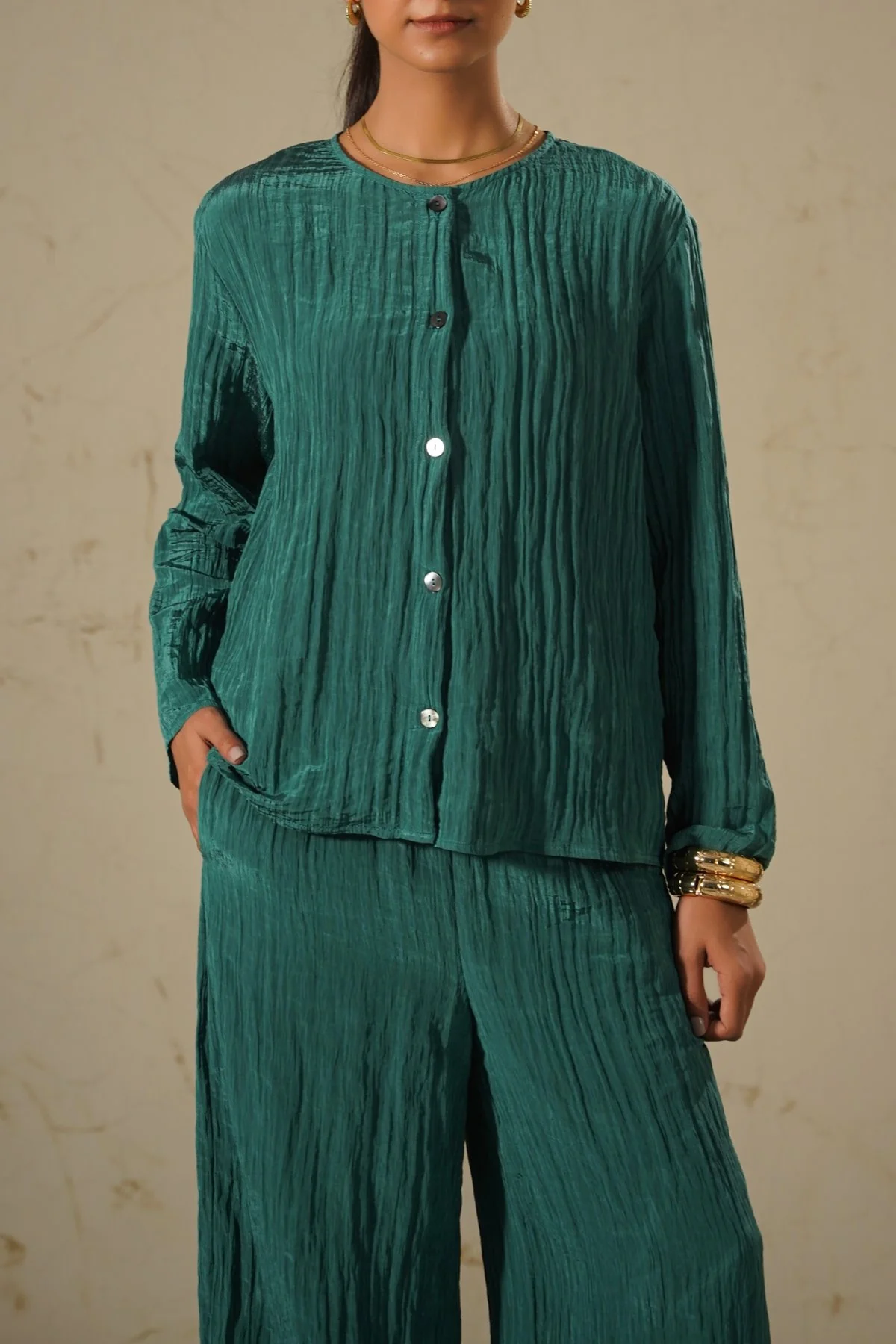 LIGHTWEIGHT CRINKLE TOP