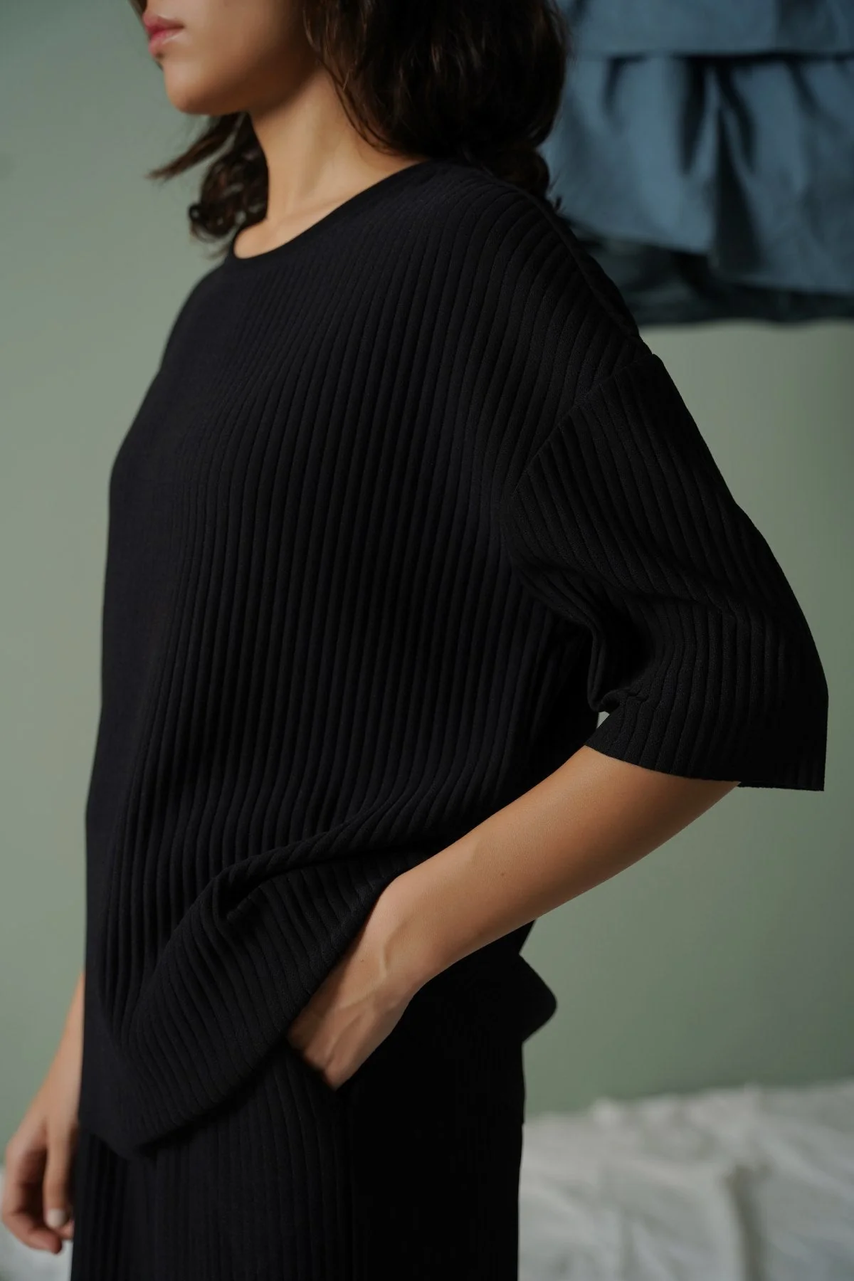 LINEA STRETCHY TEE - Image 4