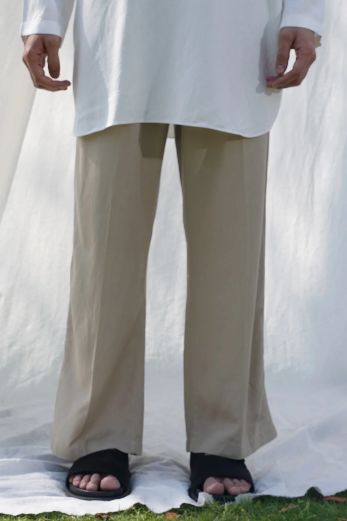 LINEN BLEND RELAXED TROUSERS