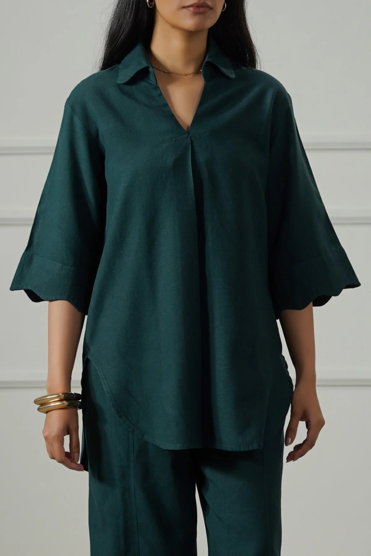 LINEN BLEND SCALLOP SHIRT