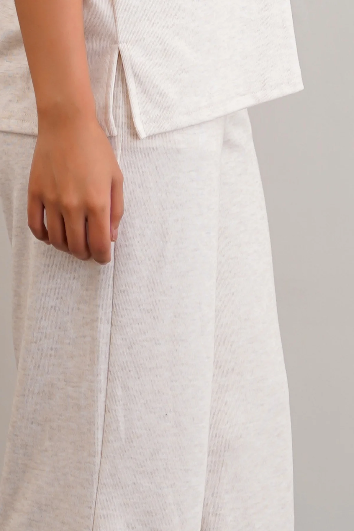 LIVE IN PANTS - Image 4