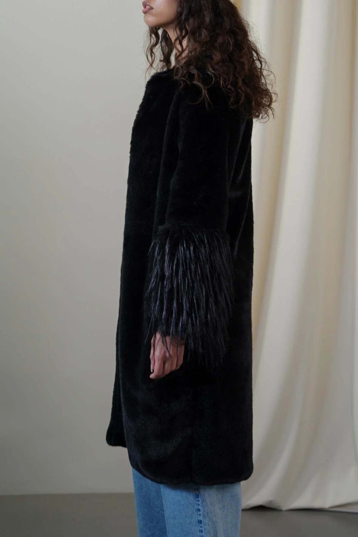 LONGLINE FEATHERED FUR COAT - Image 6