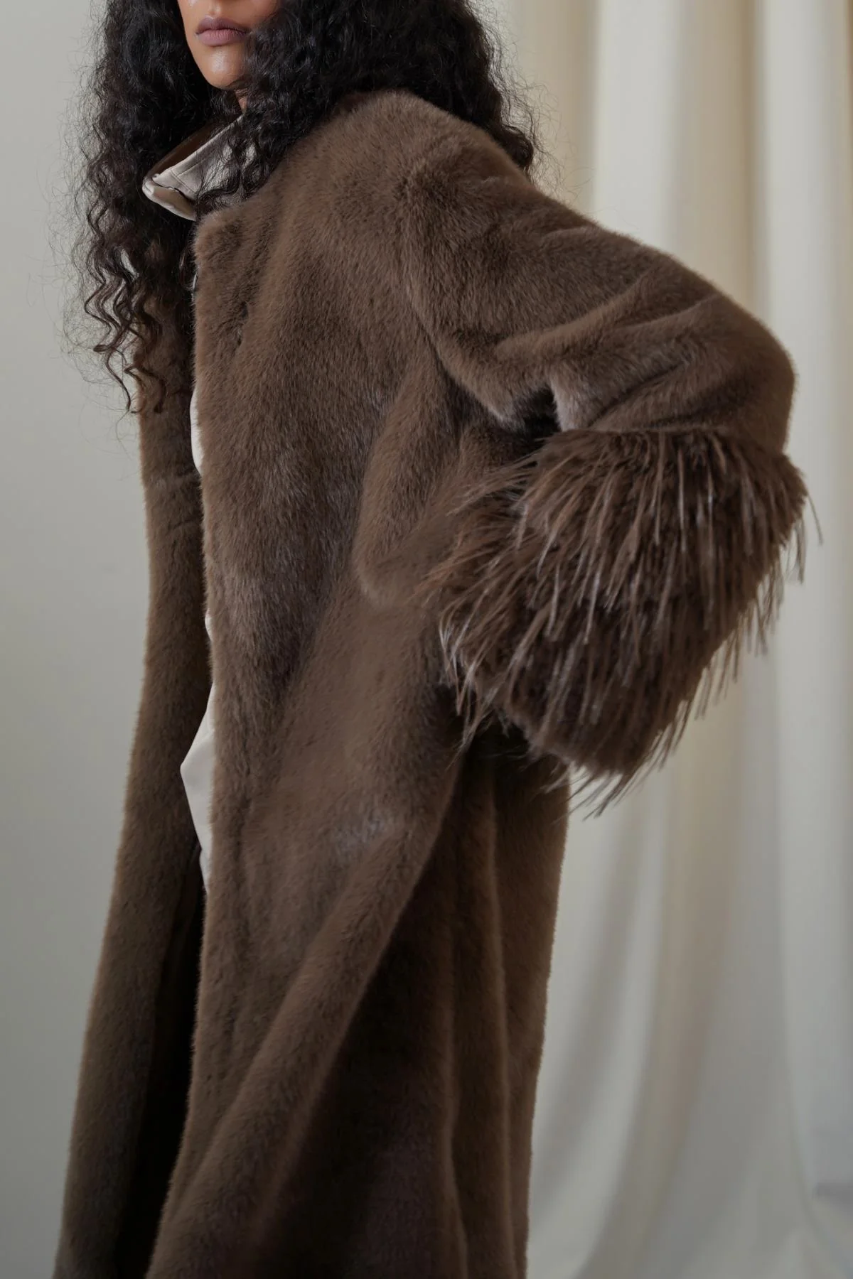 LONGLINE FEATHERED FUR COAT - Image 4