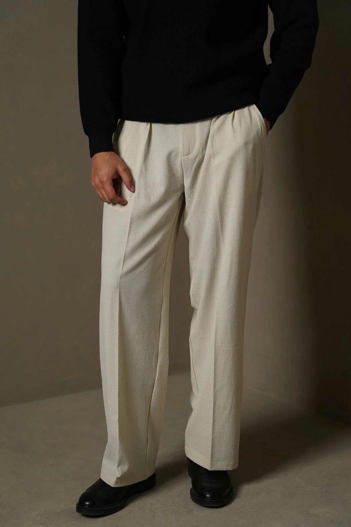 LOOSE TAILORED PANTS