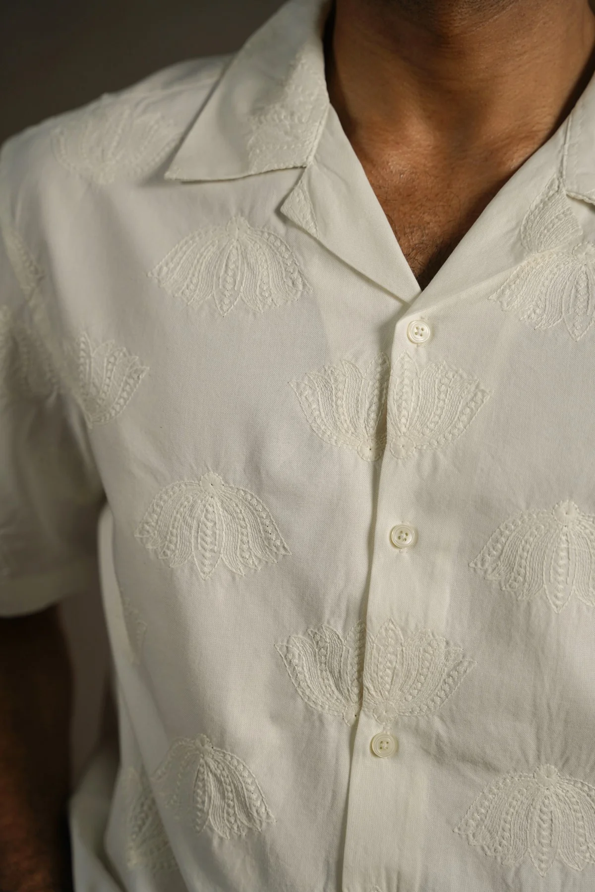 LOTUS EMBROIDERED SAFARI - Image 3