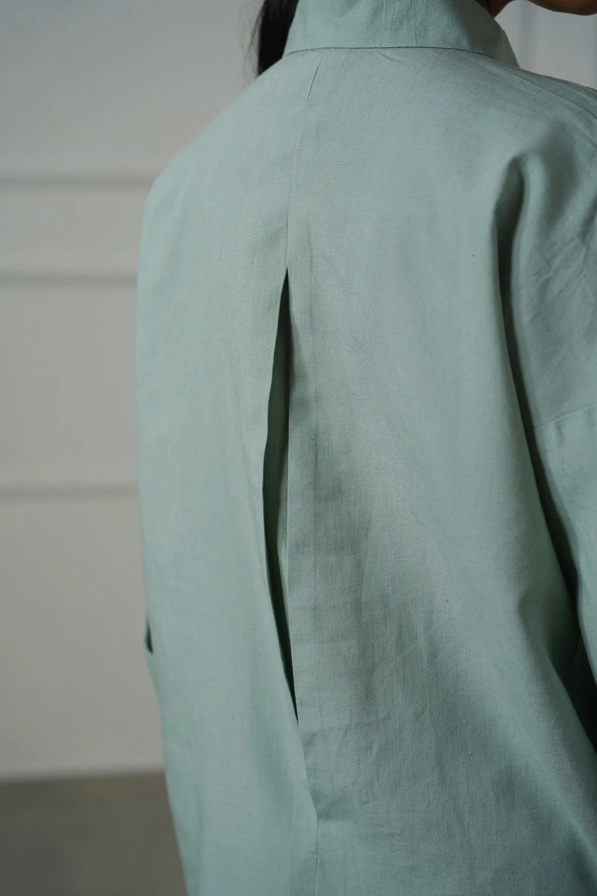 LYOCELL LINEN BUTTON SHIRT - Image 3