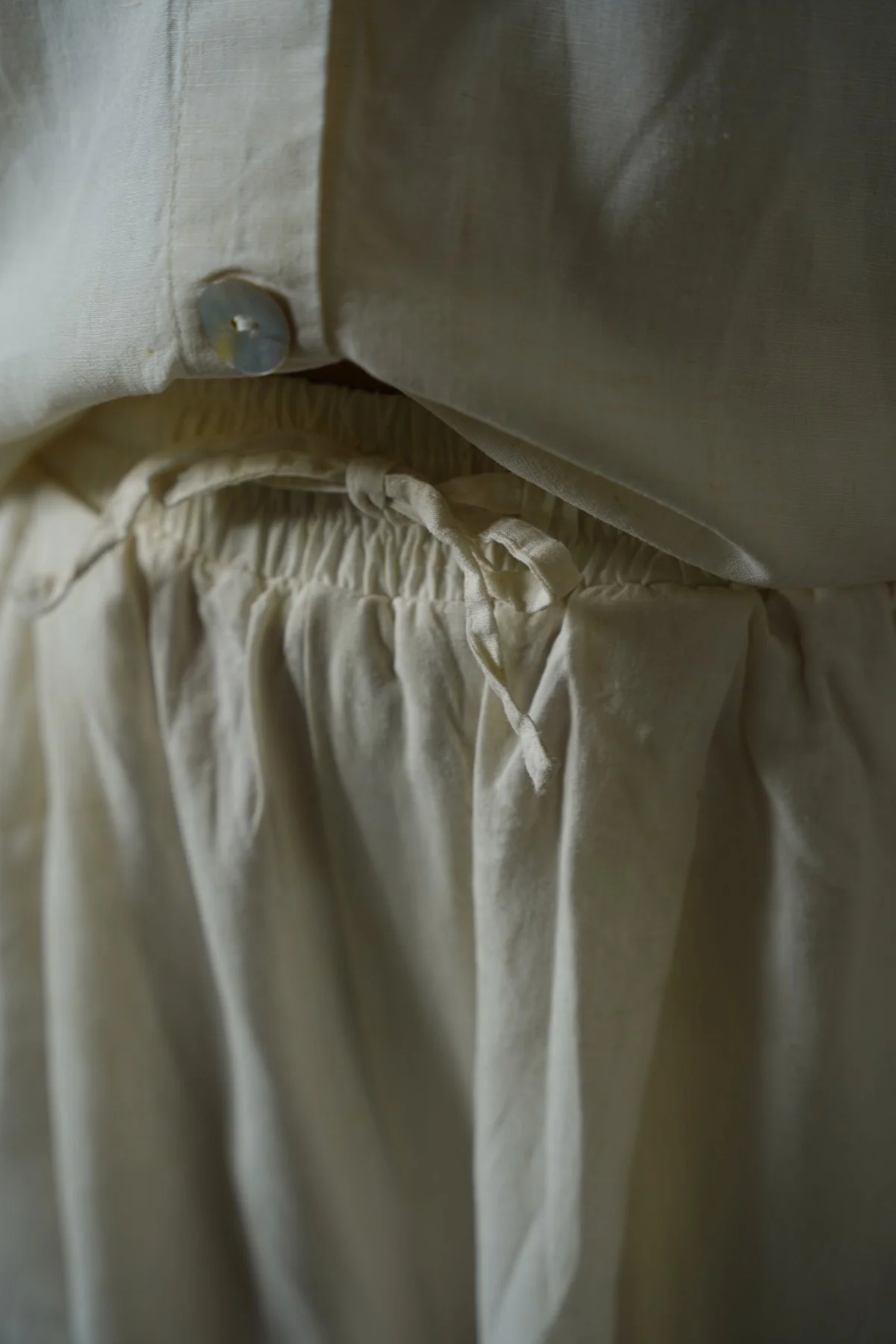 LYOCELL LINEN EASE PANTS - Image 3