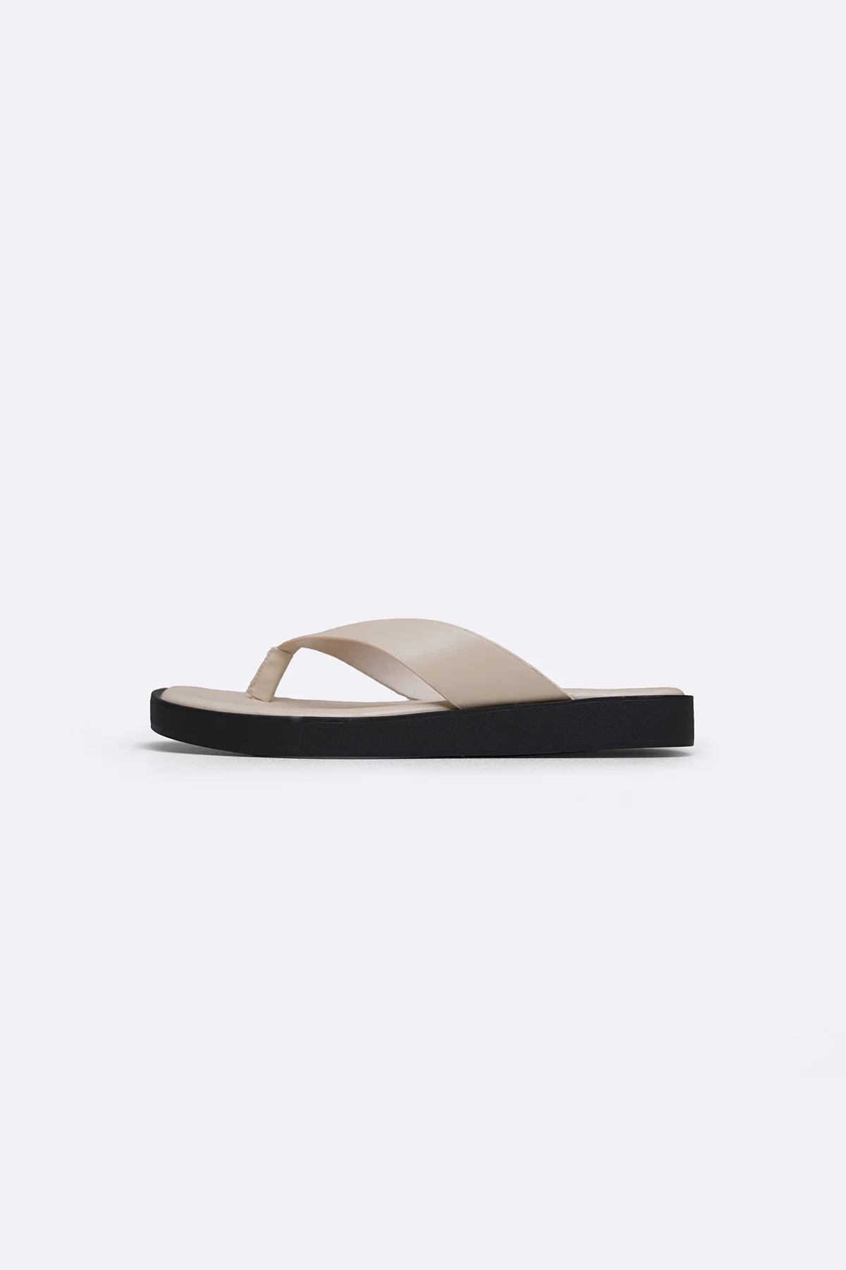 MAGAZINE FLIP FLOPS
