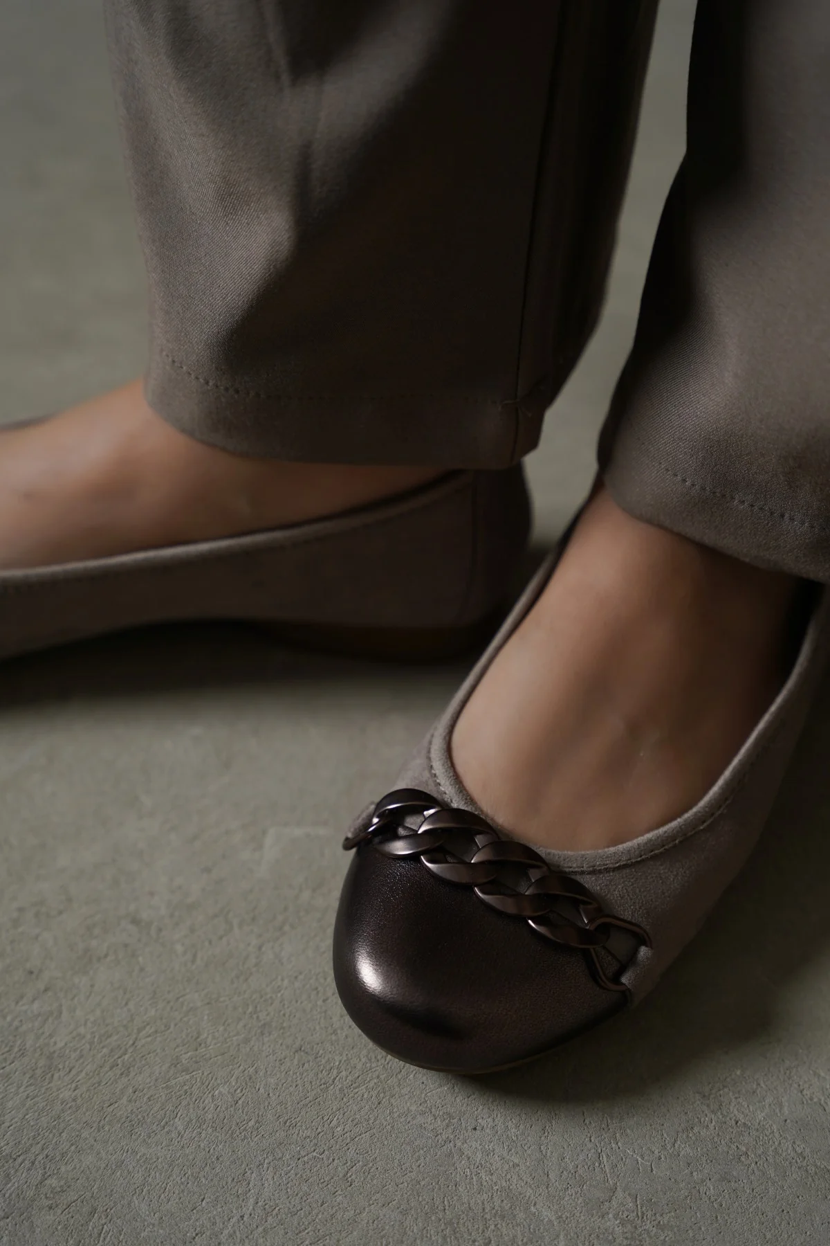 TOE-CAP MAMA PUMPS - Image 4