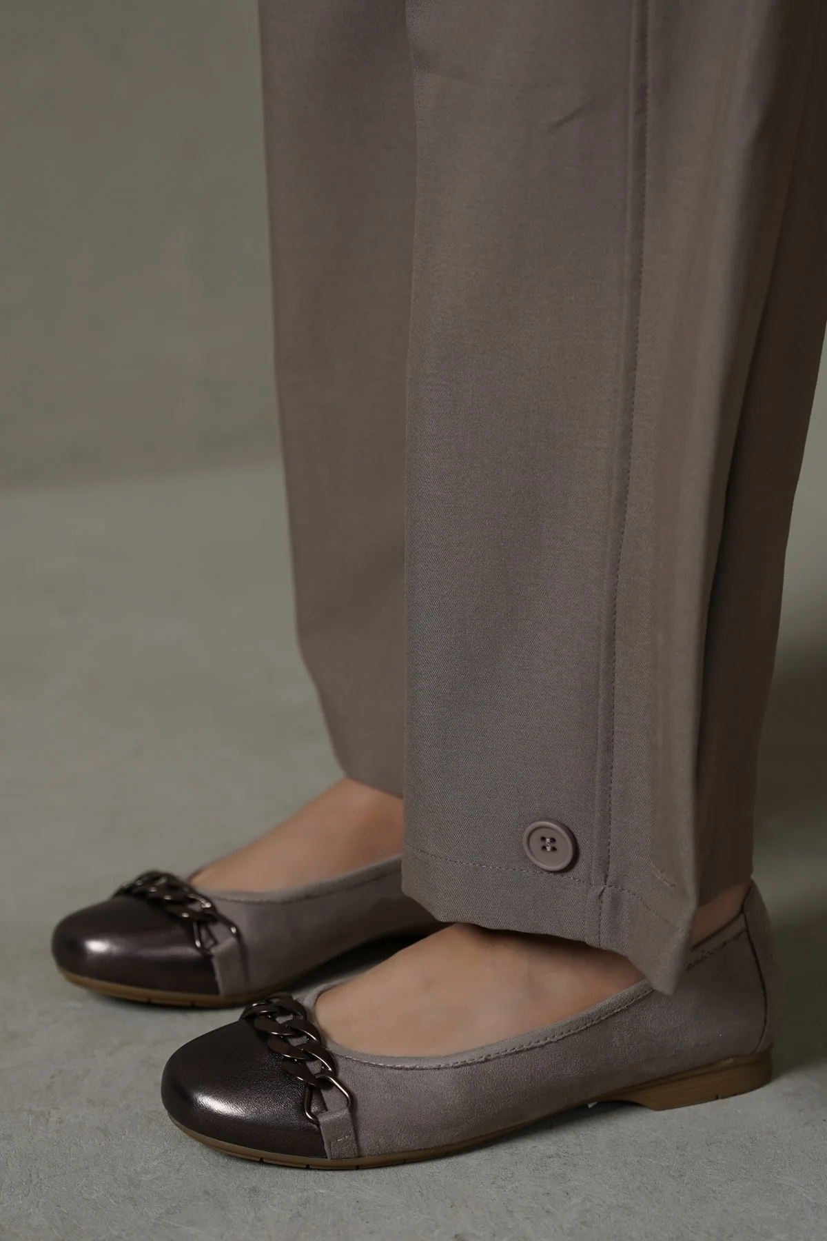 TOE-CAP MAMA PUMPS - Image 5