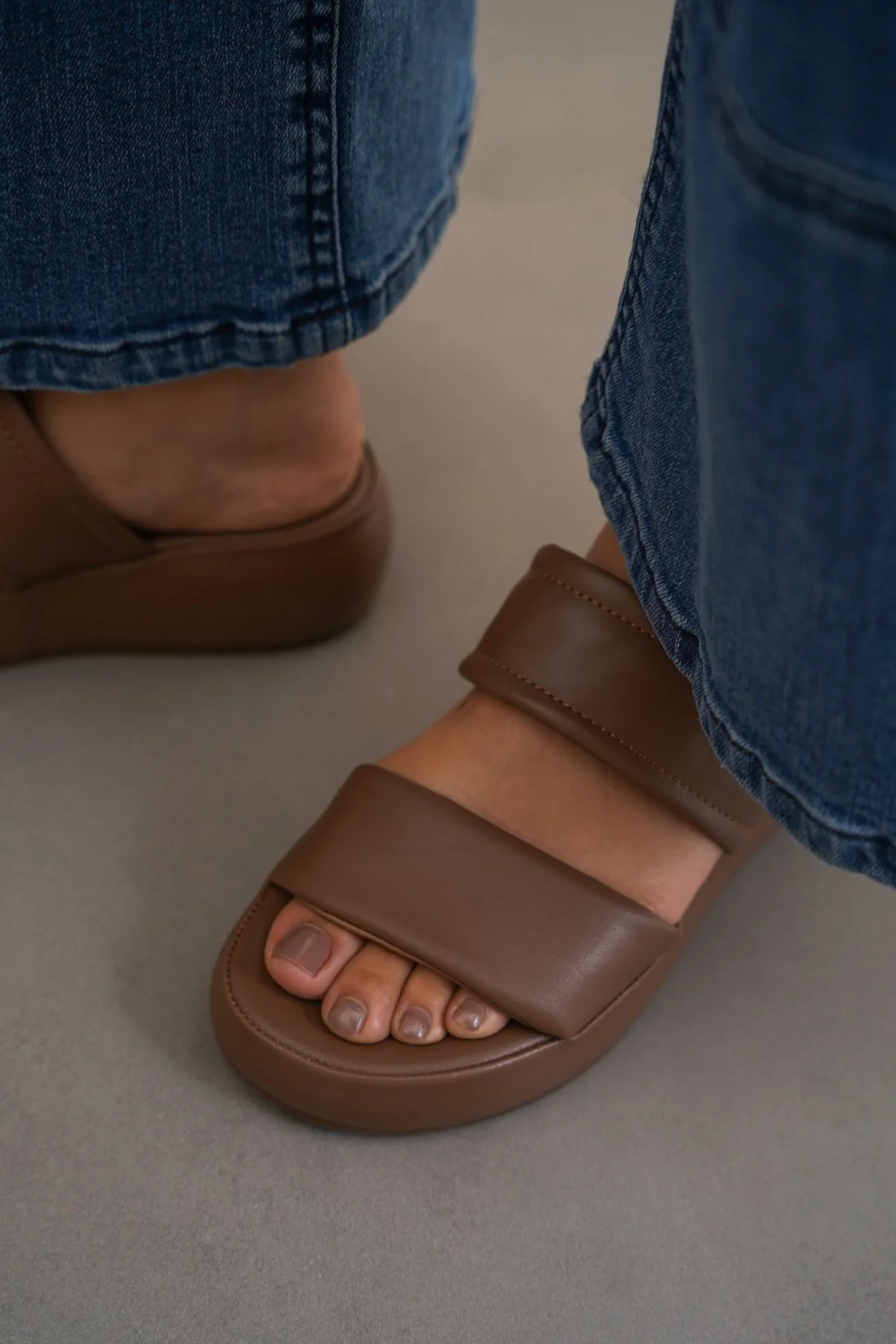 MARSHMALLOW MAMA SLIDES - Image 2