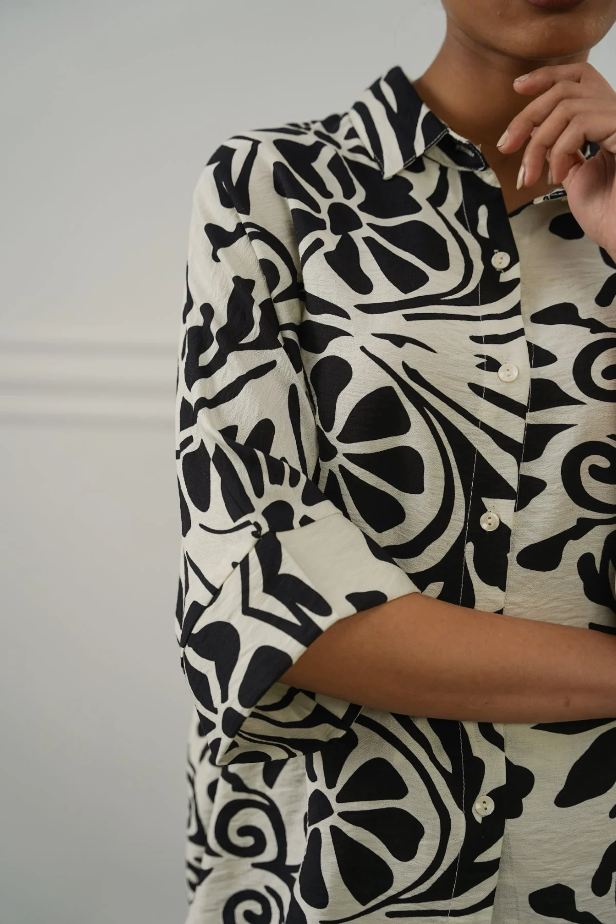 MEDALLION RESORT SHIRT - Image 2