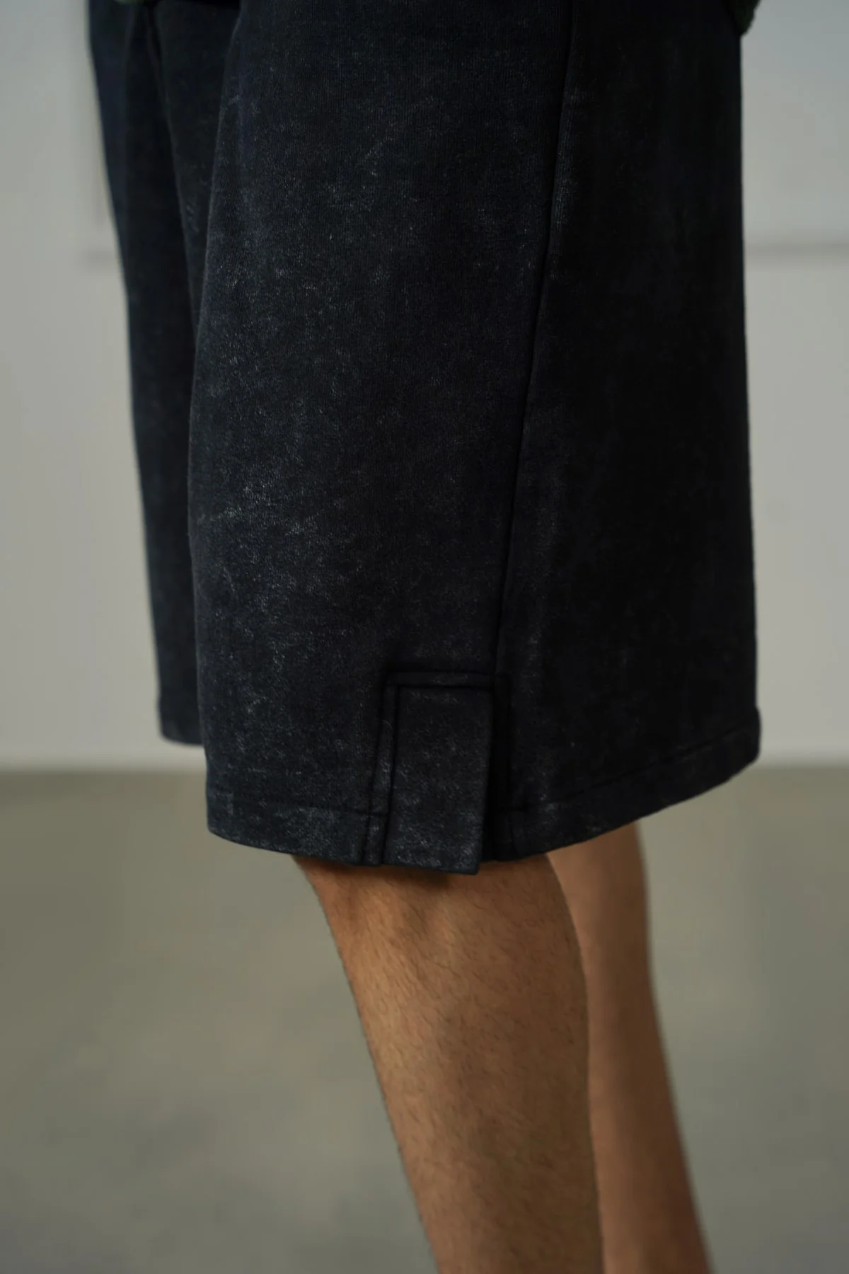 WASHED EFFECT KNITTED SHORTS - Image 6