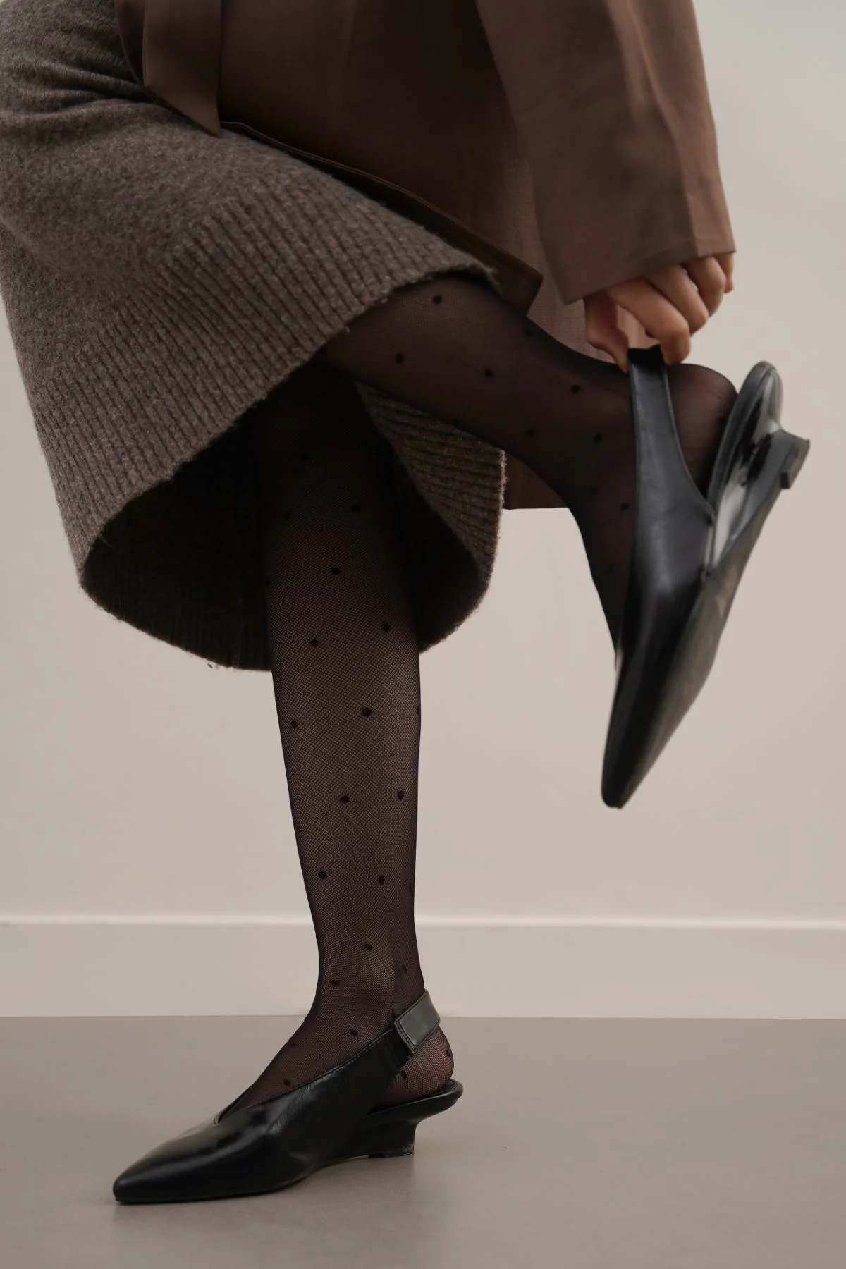 MESH DOT STOCKINGS - Image 6