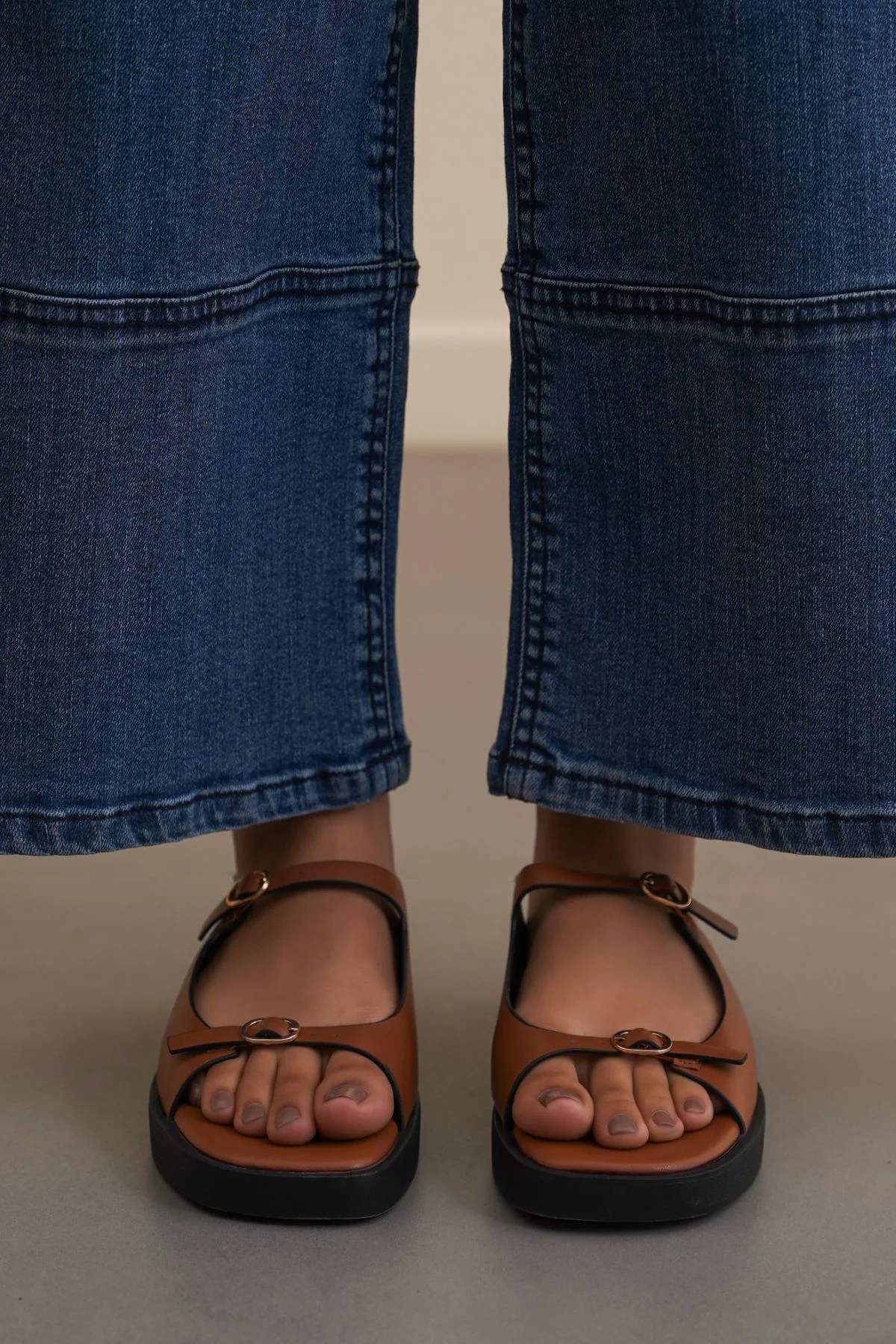 MODERN GREEK SLIPPERS - Image 4