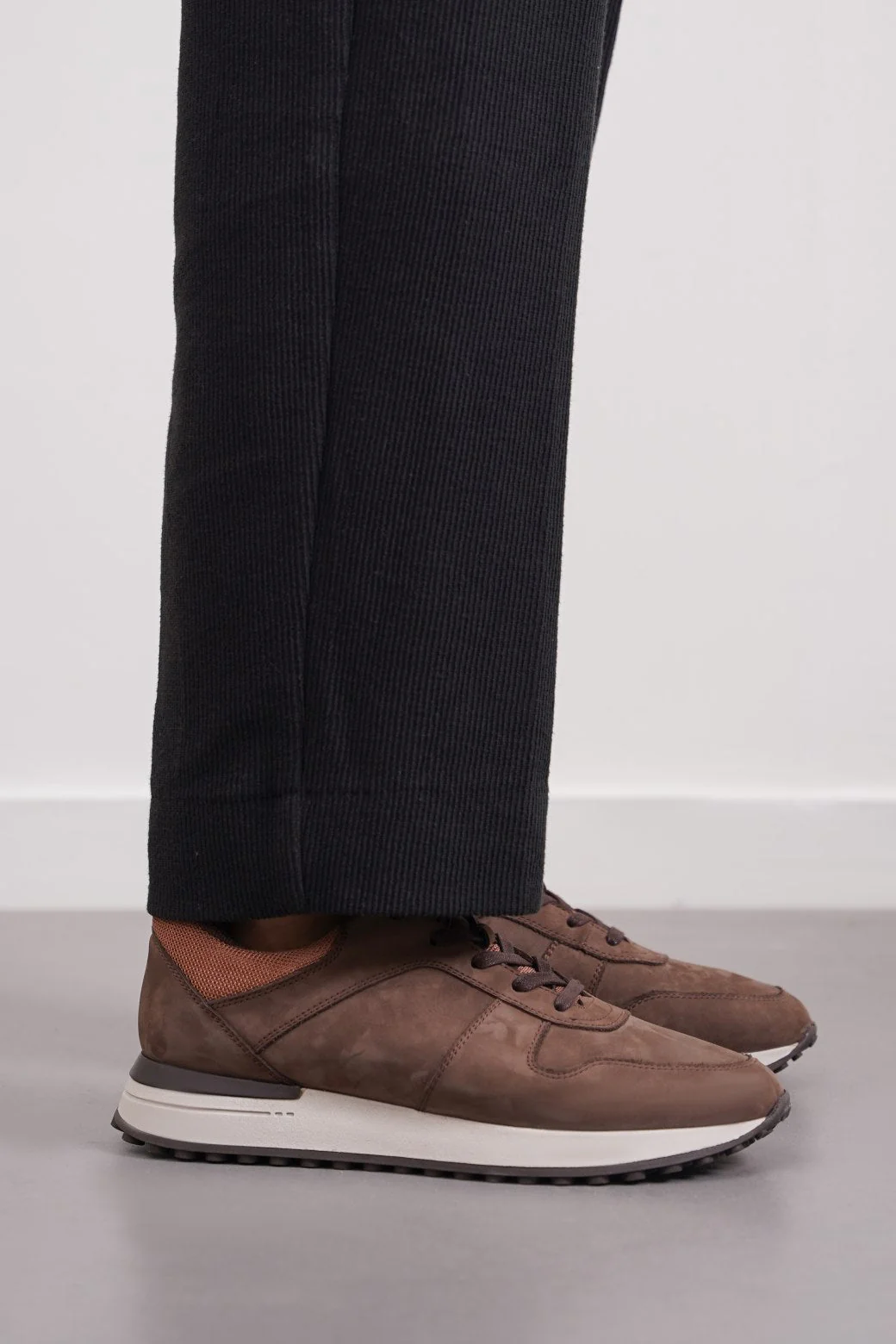 MONOTONE LEATHER SNEAKERS - Image 3