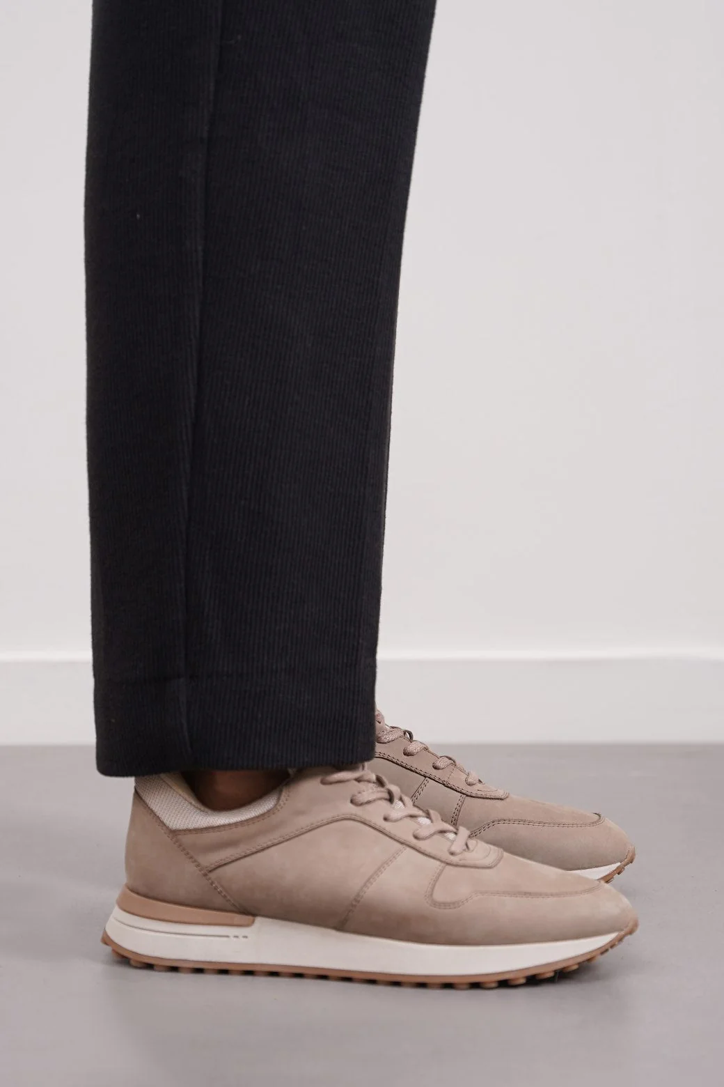 MONOTONE LEATHER SNEAKERS - Image 3