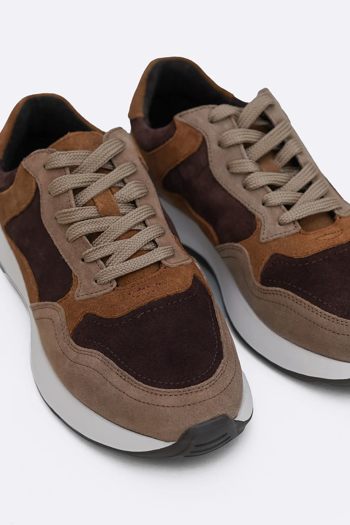 MULTI PANEL SUEDE SNEAKERS - Image 3