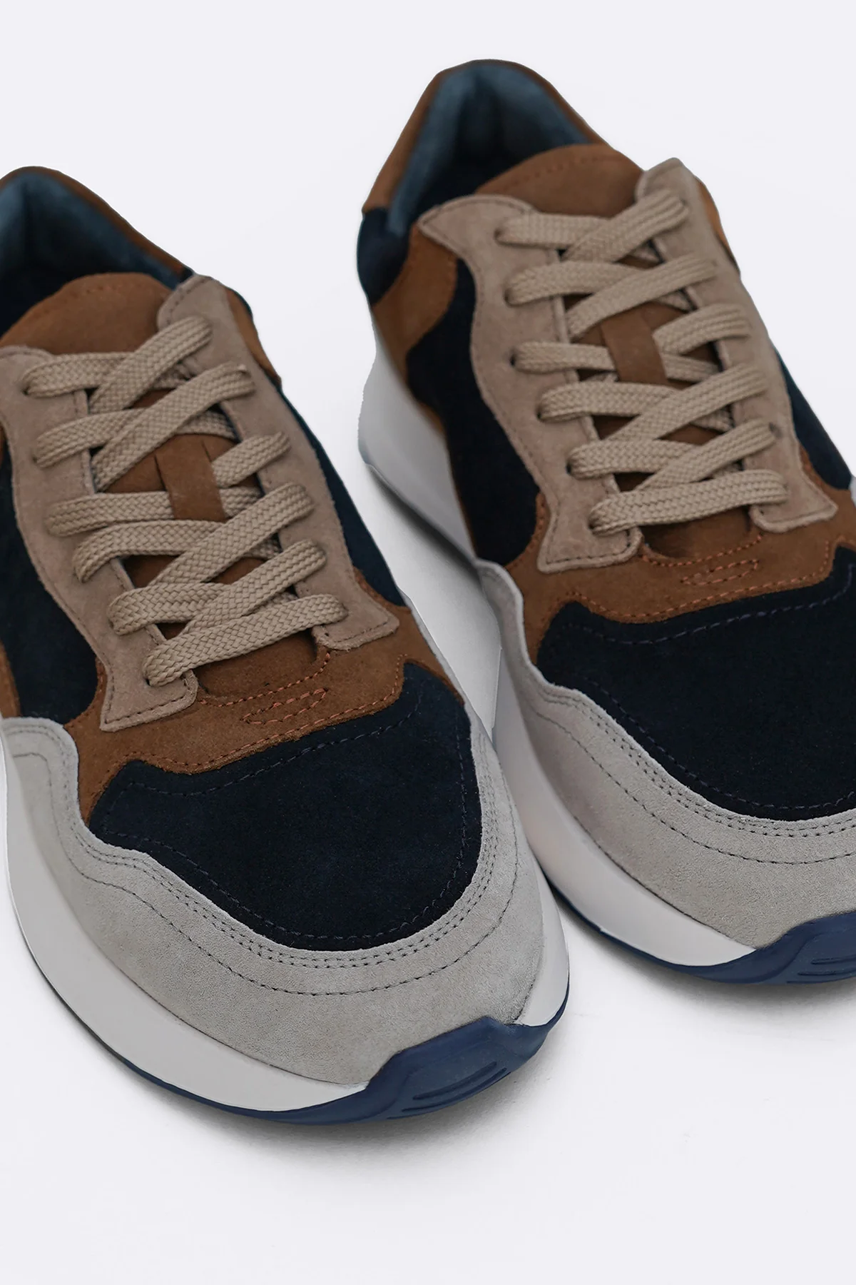 MULTI PANEL SUEDE SNEAKERS - Image 3