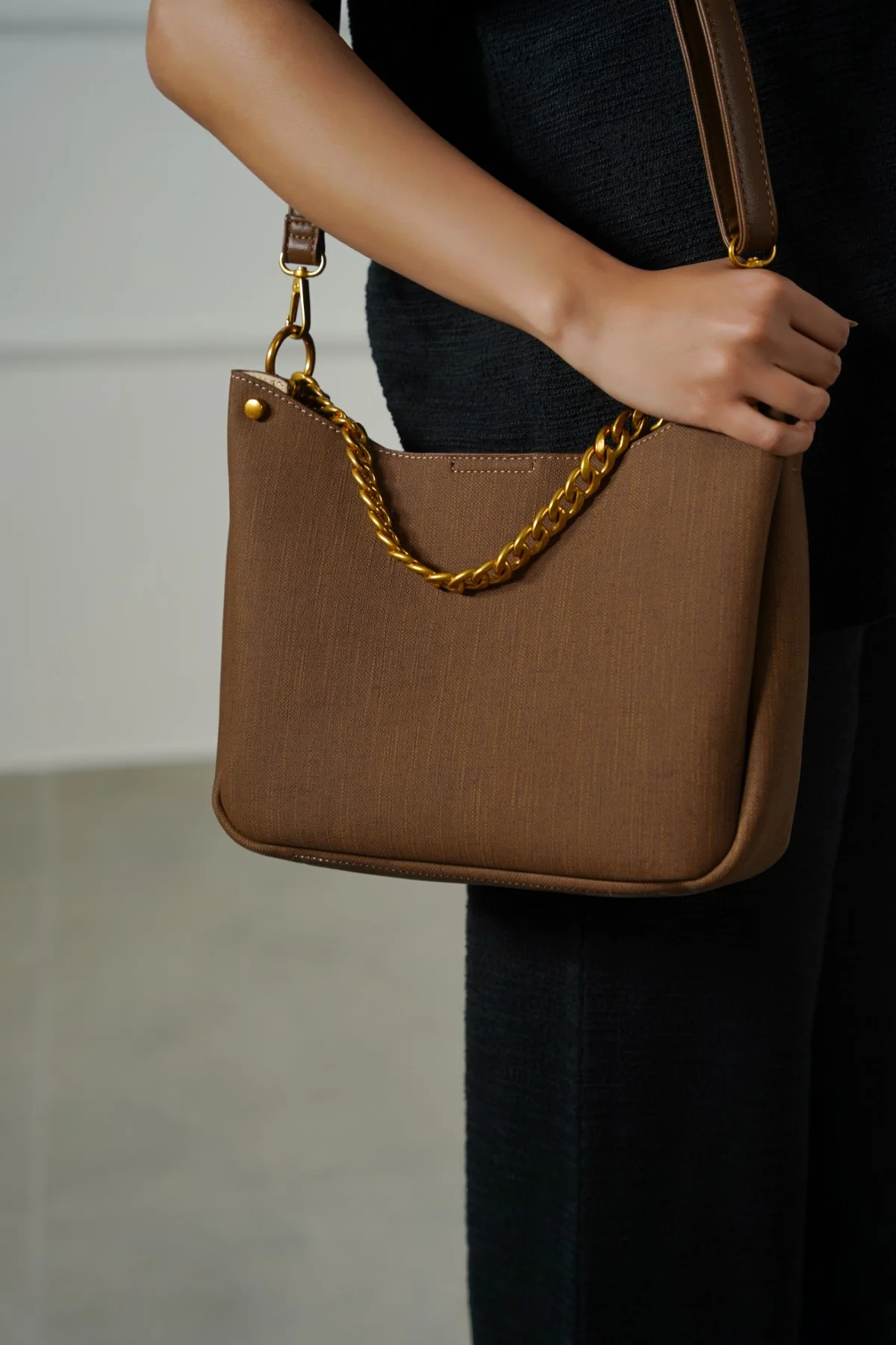 MUSEUM CHAIN BAG