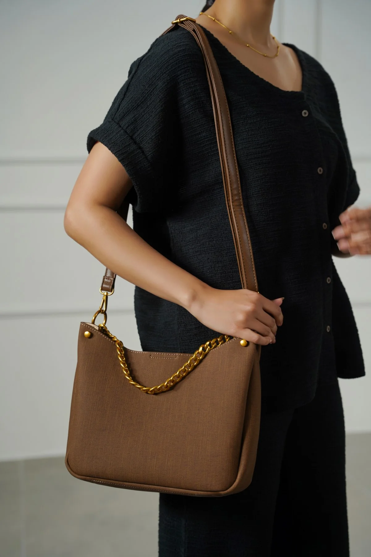 MUSEUM CHAIN BAG - Image 5