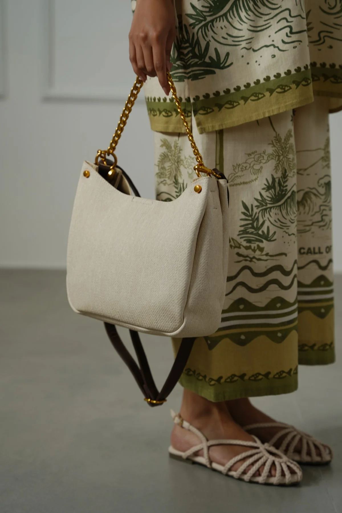 MUSEUM CHAIN BAG