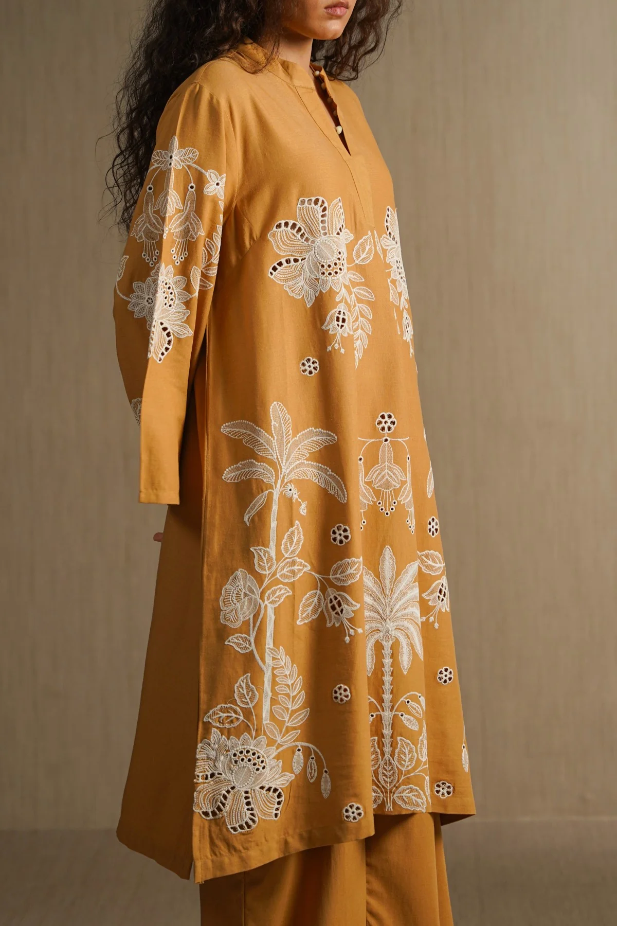 OCHRE BLOOM EMBROIDERED TUNIC - Image 5