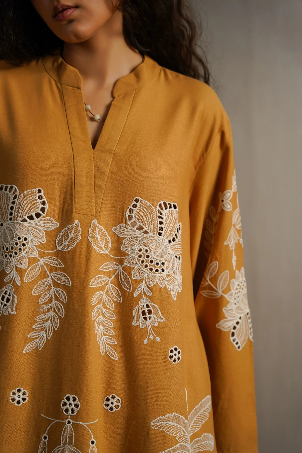 OCHRE BLOOM EMBROIDERED TUNIC - Image 8