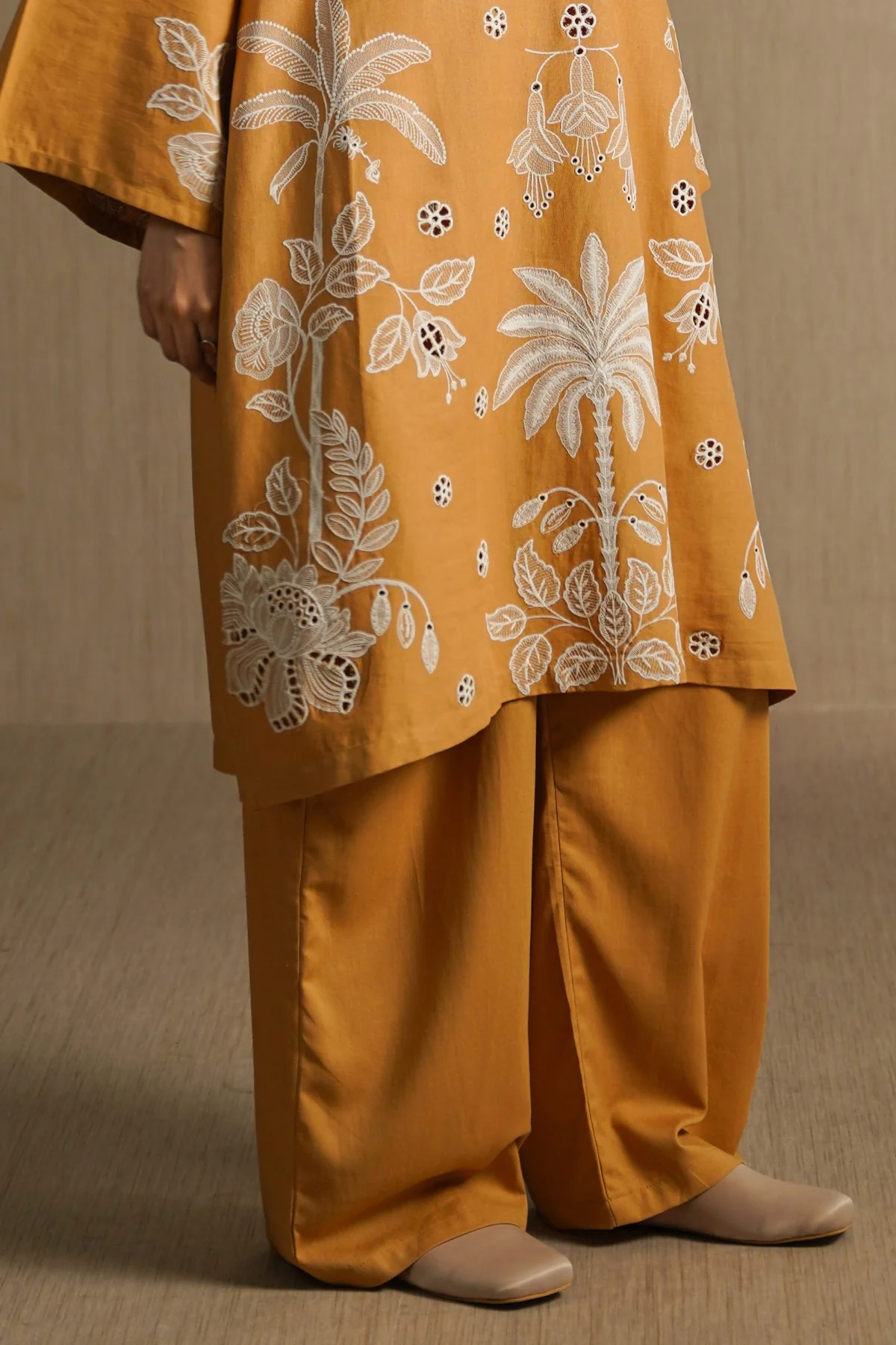 OCHRE BLOOM PANTS - Image 4