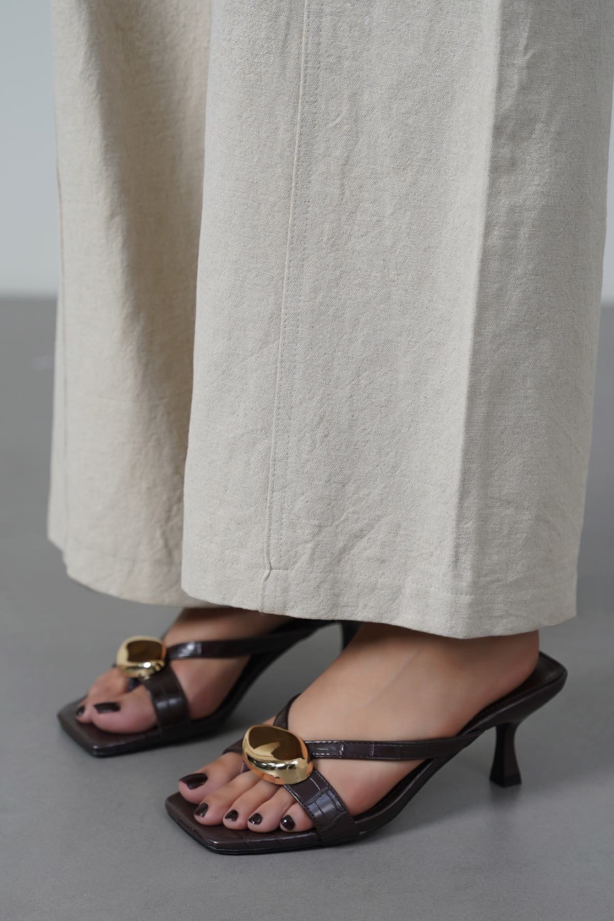 OLD SCHOOL HEELS - Image 4