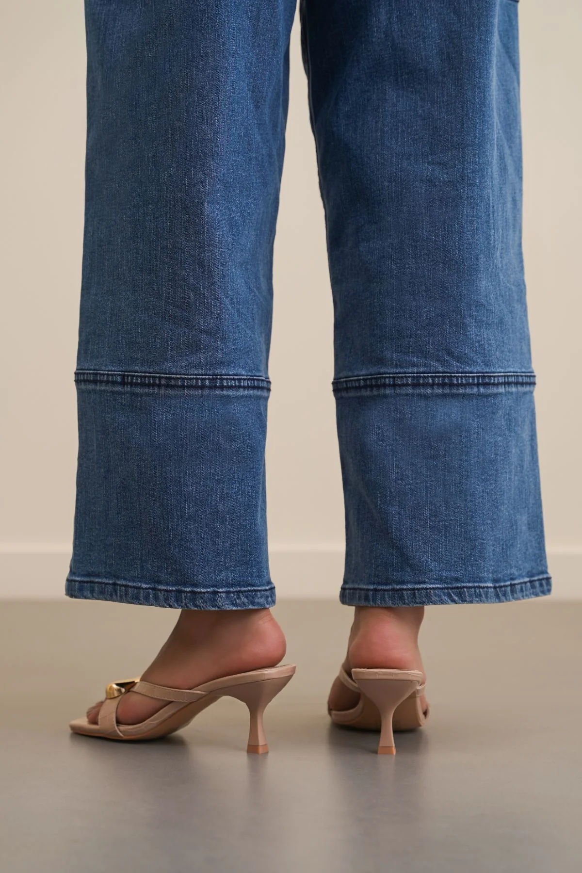 OLD SCHOOL HEELS - Image 3