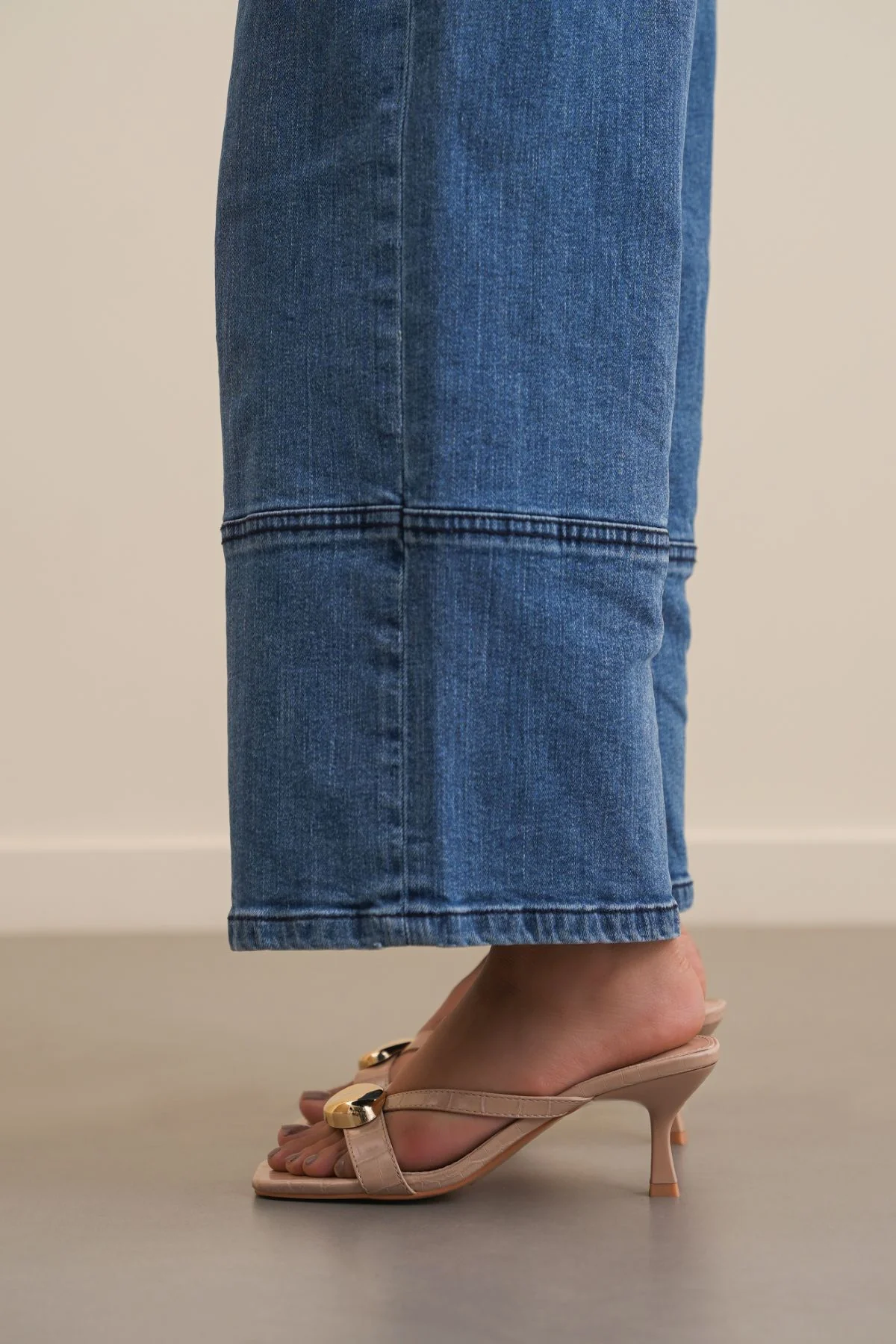 OLD SCHOOL HEELS - Image 5