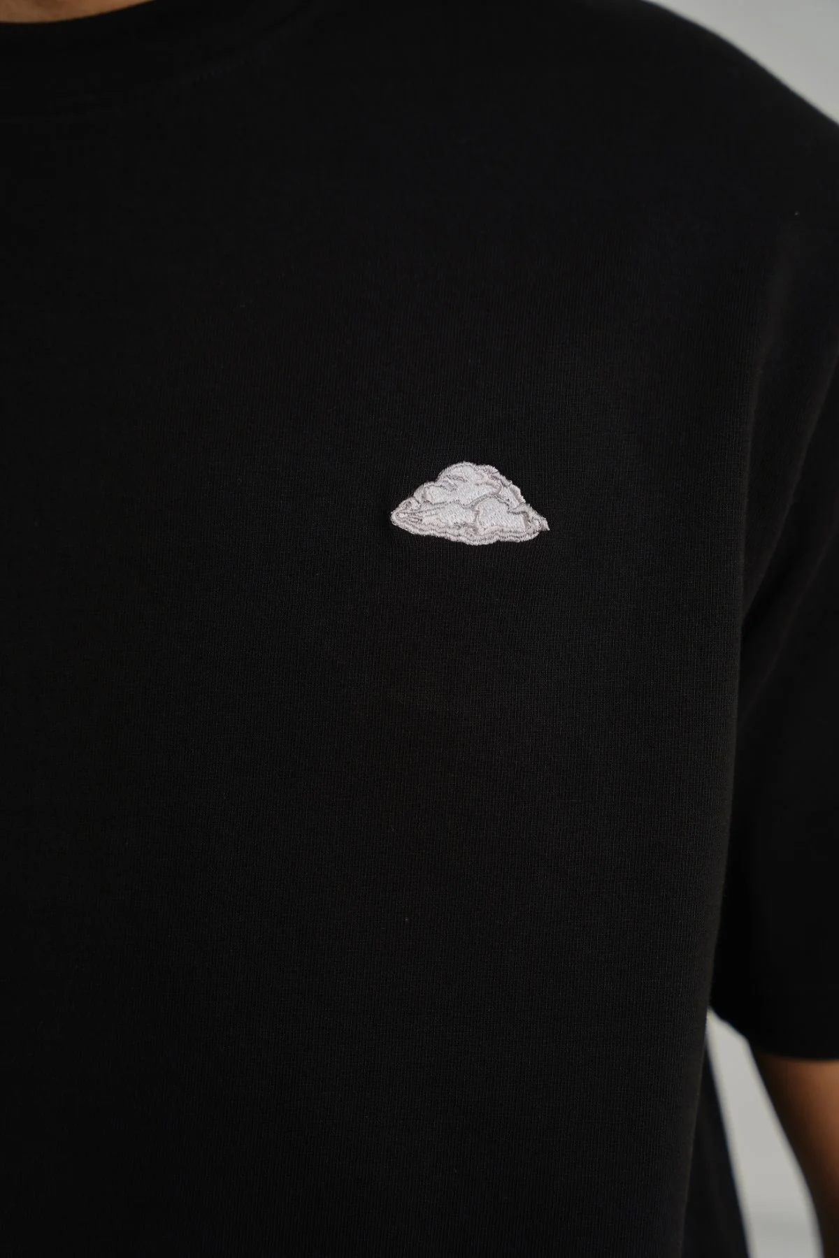 ON CLOUD 9 TEE - Image 7