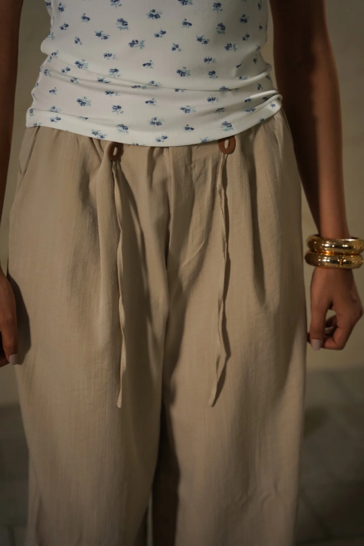 PANTS WITH STATEMENT DRAWSTRING - Image 4