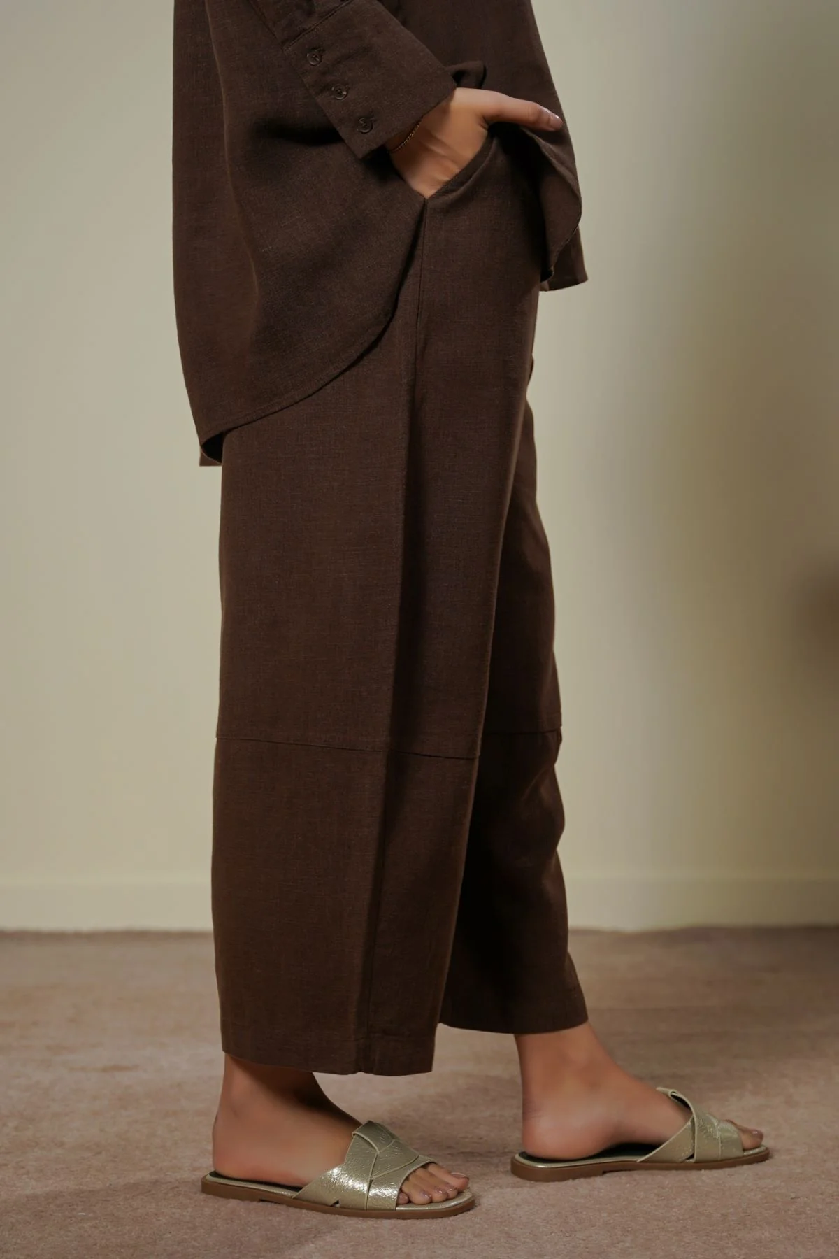 PLANT FIBER COCOON PANTS - Image 3