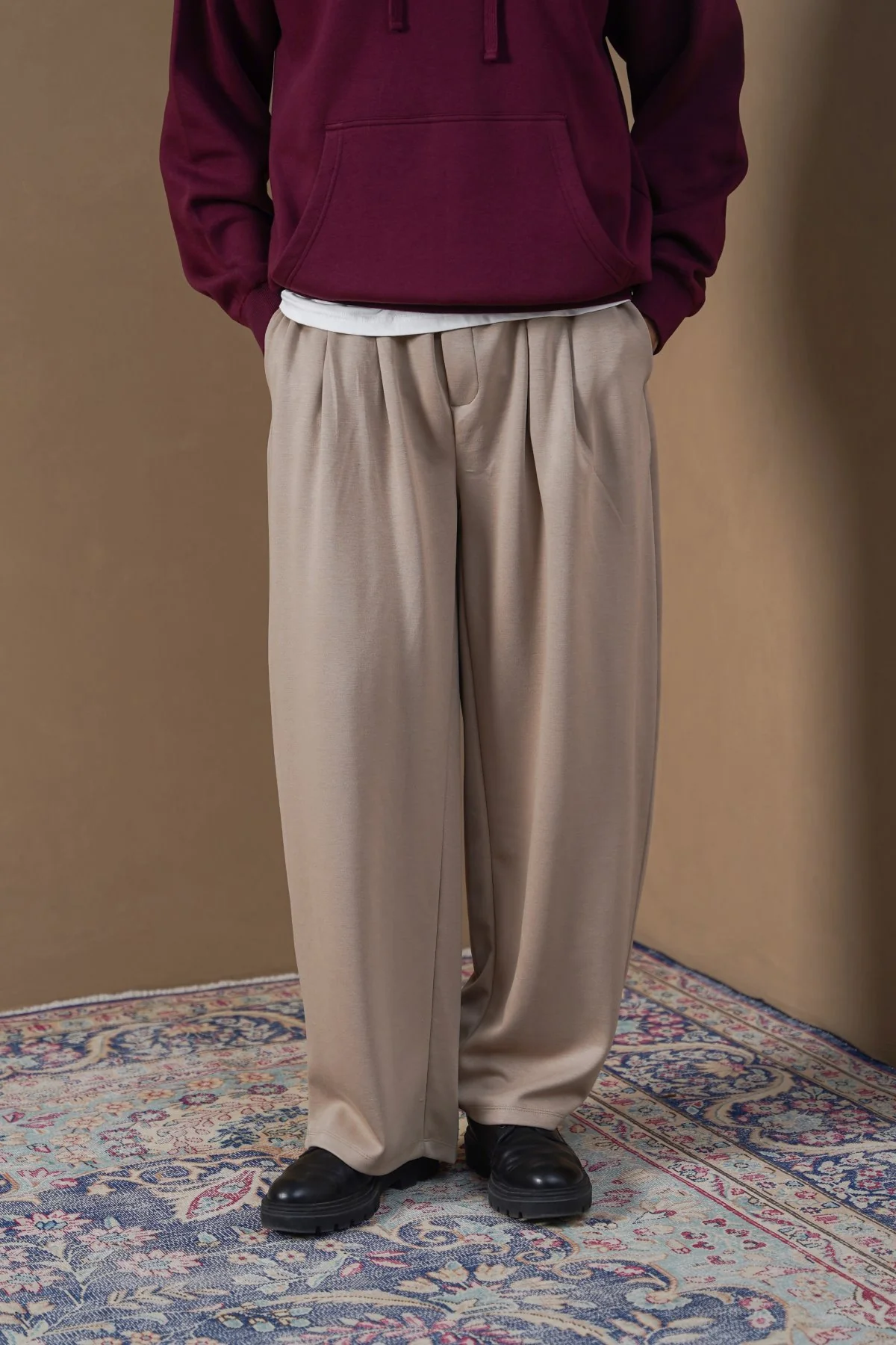 PLEATED STRAIGHT TROUSERS