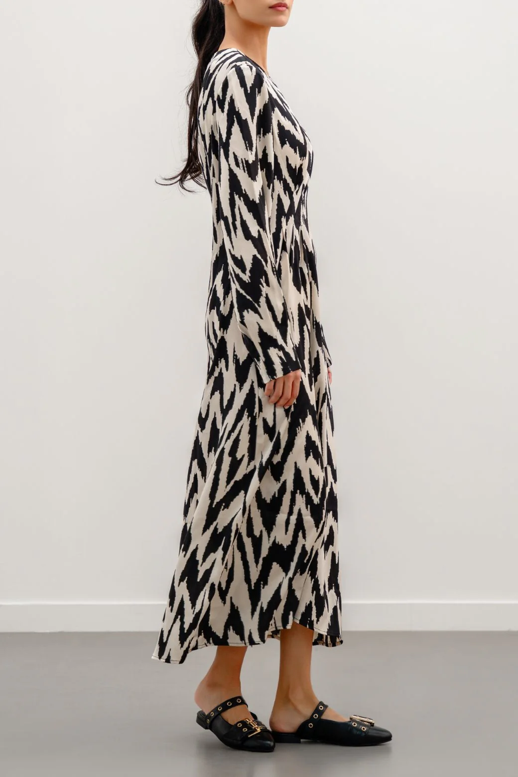 PLEATED SILK DRESS - Image 4