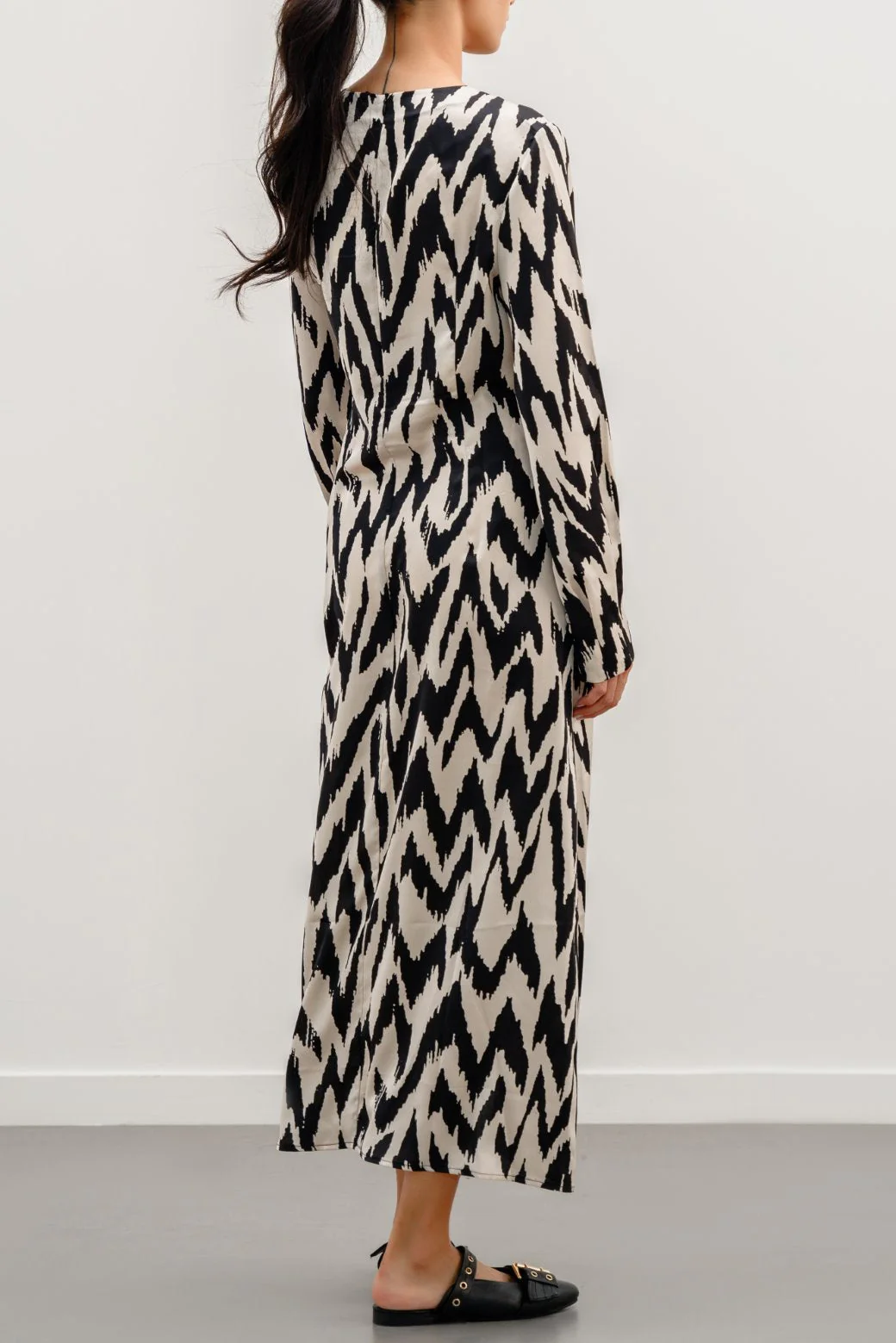 PLEATED SILK DRESS - Image 5