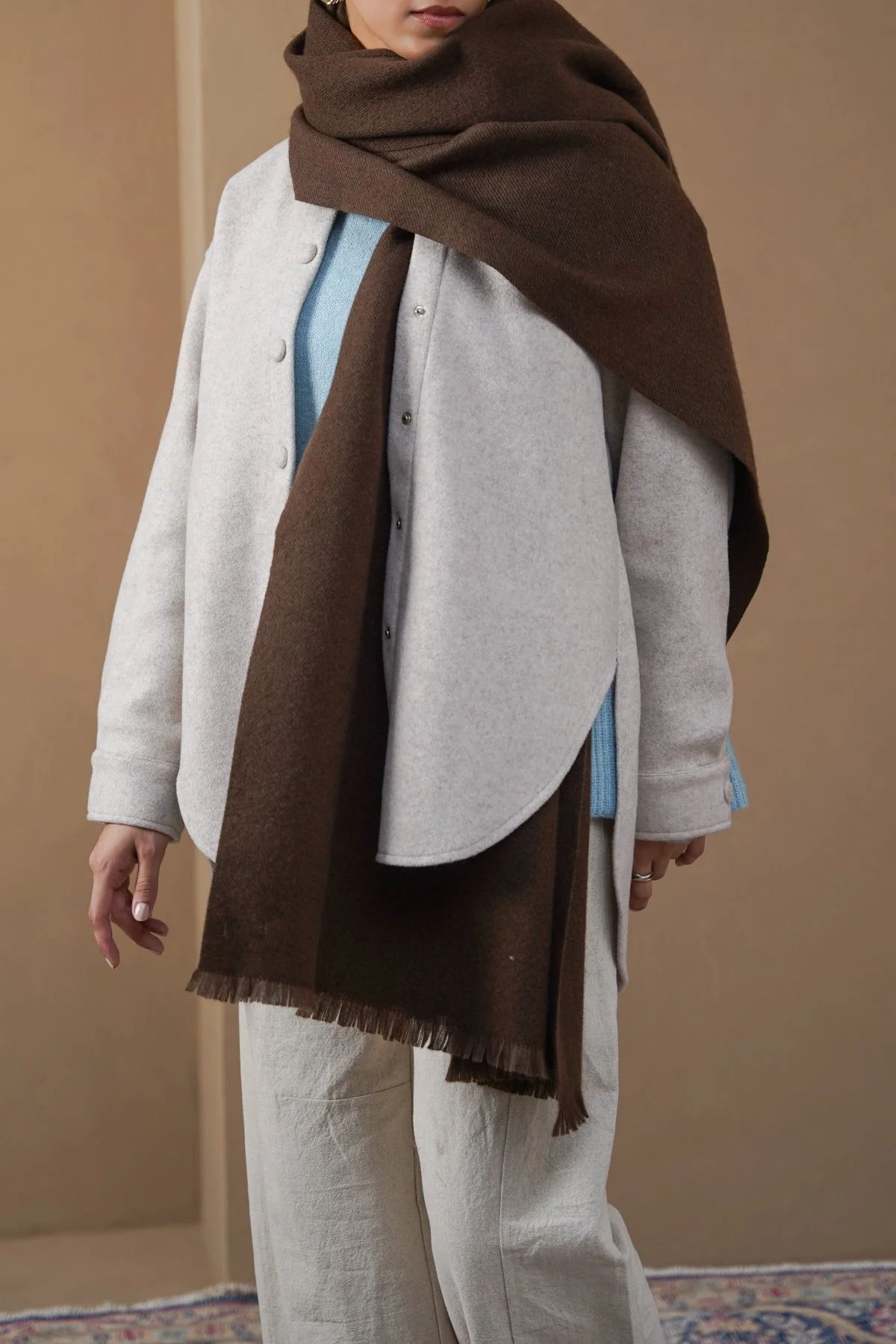 PLUSH REVERSIBLE SCARF - Image 5