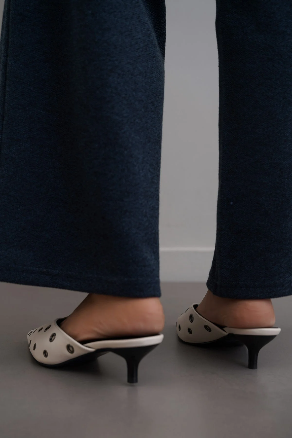 REBEL RIVETS HEELS - Image 4