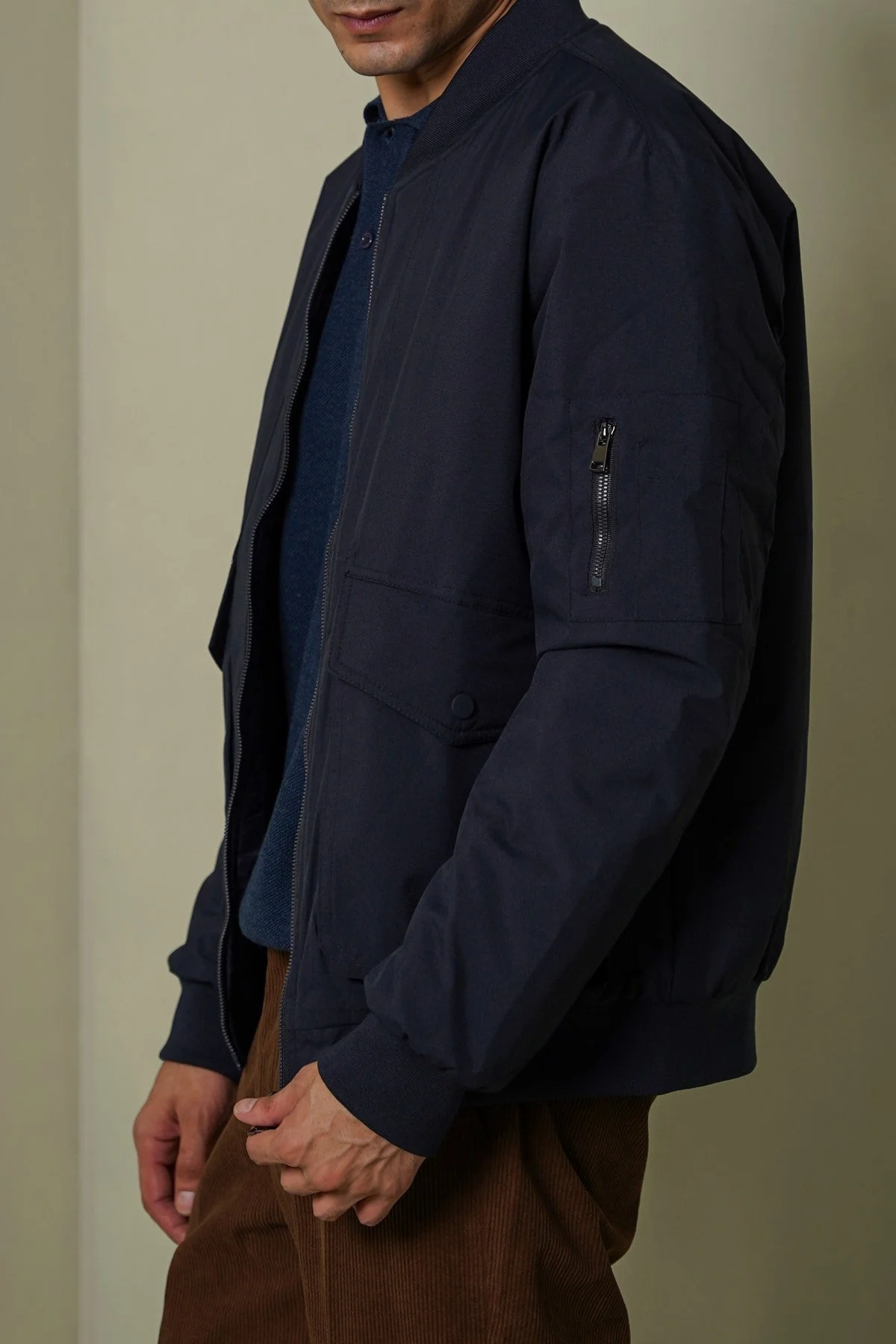 REVERSIBLE BOMBER JACKET - Image 3