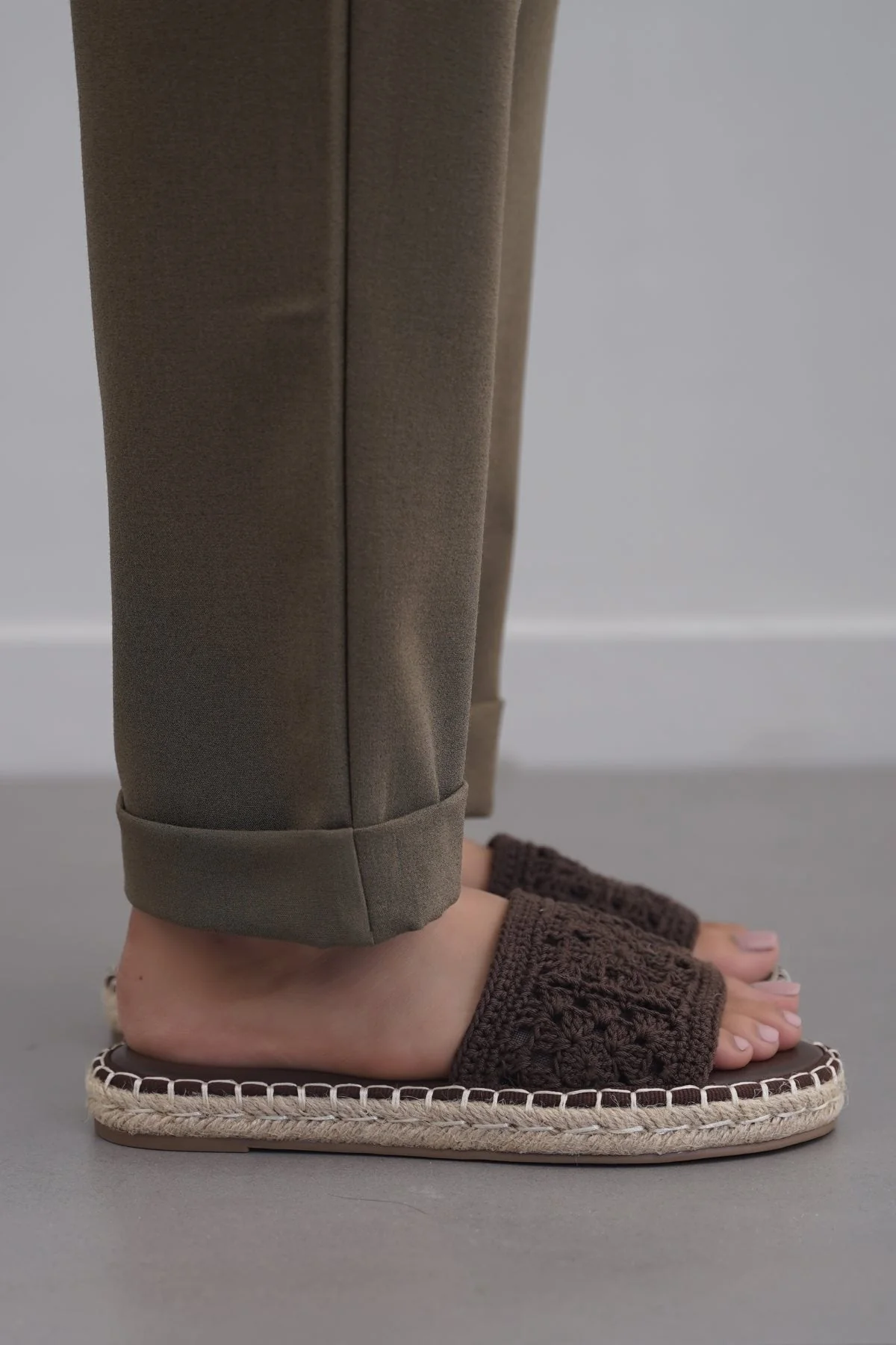 ROMA WOVEN SLIDES - Image 6