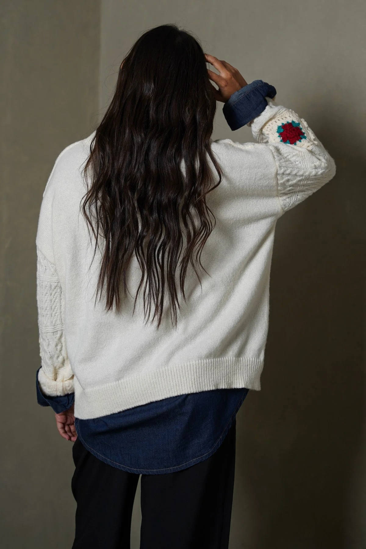ROSE CROCHET SWEATER - Image 4