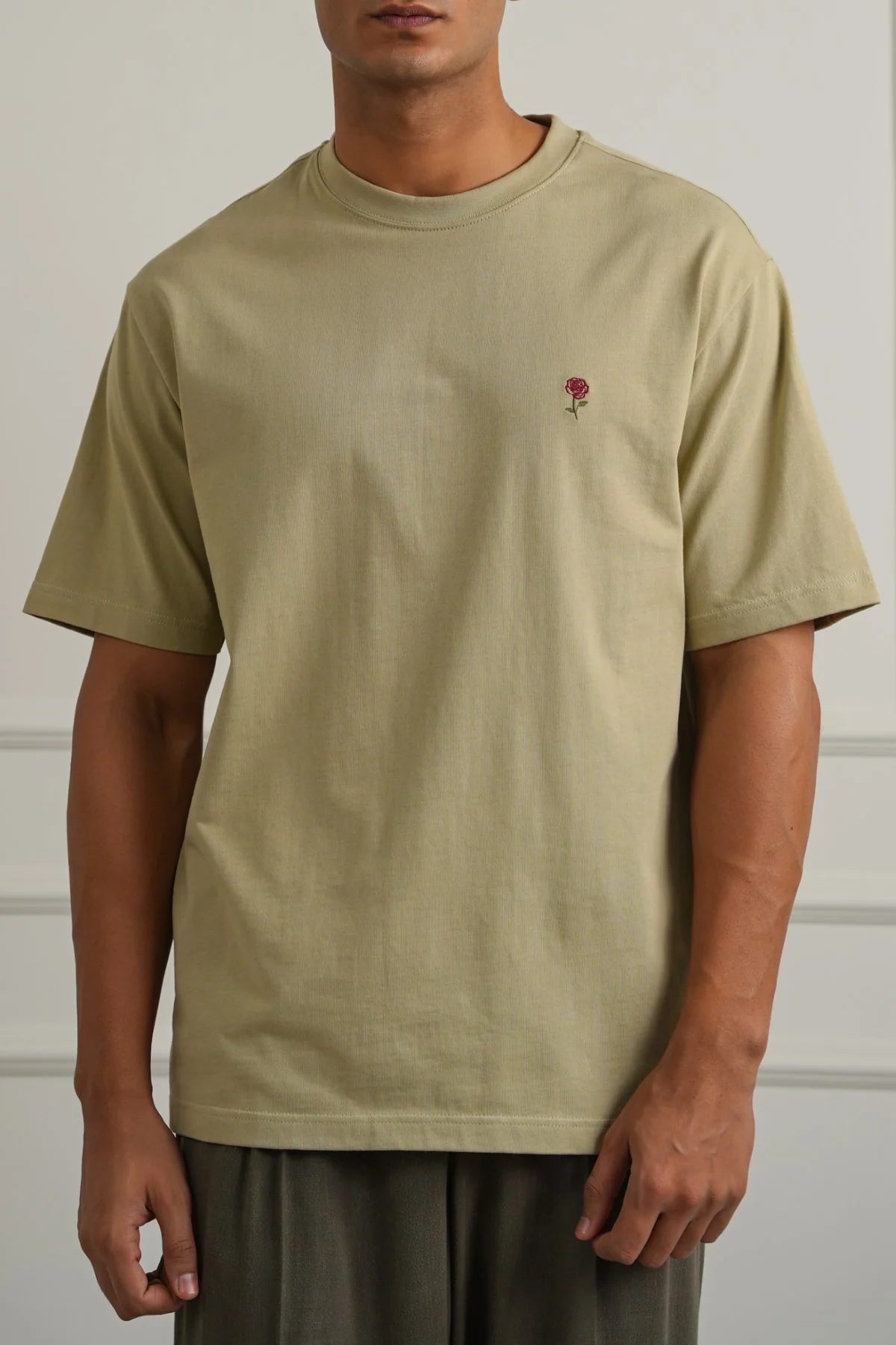 ROSE GRAPHIC TEE - Image 5